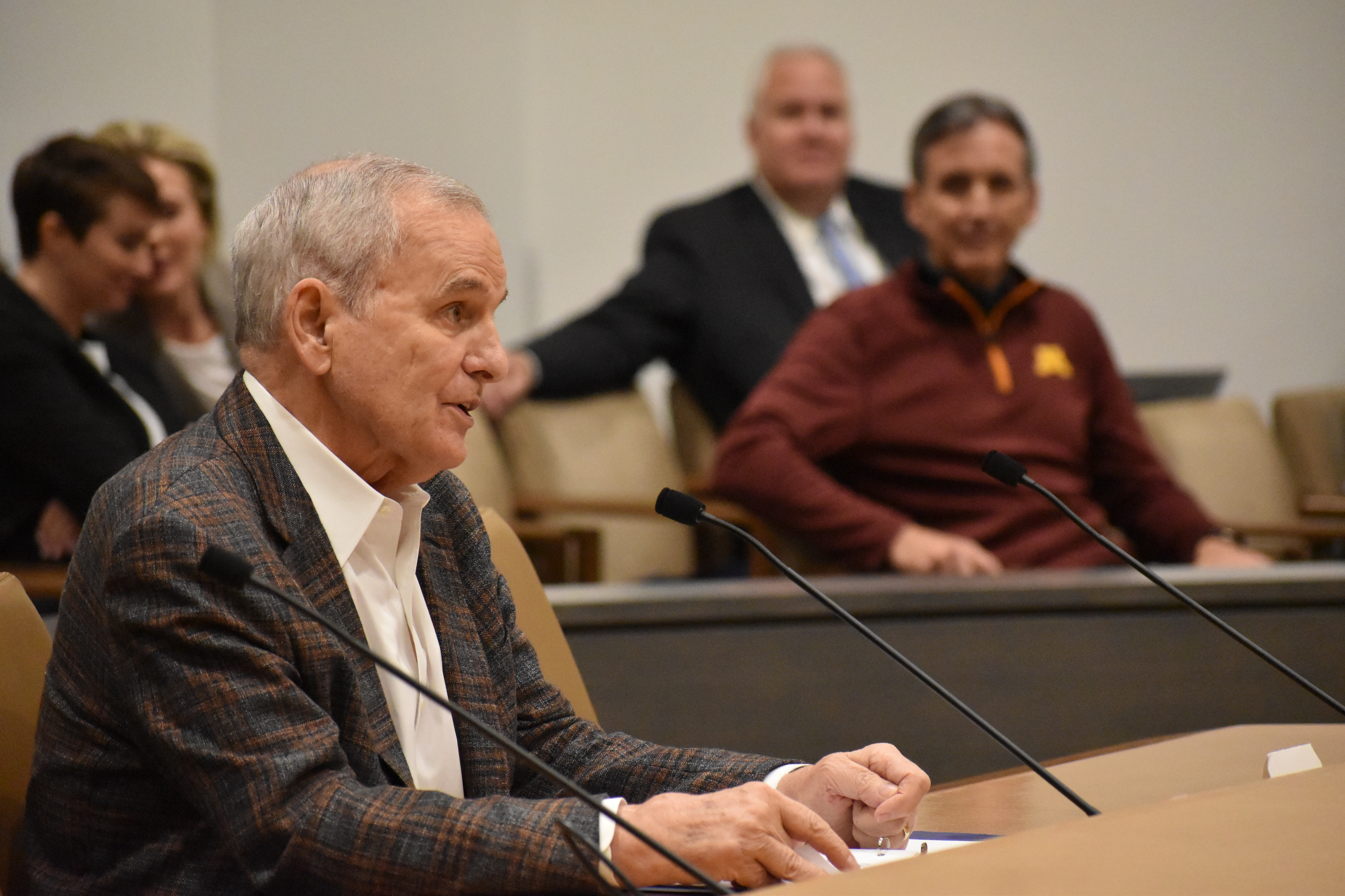 Ex-governors Dayton, Pawlenty say Sanford shouldn't get university hospitals in merger deal - Vimarsana News
