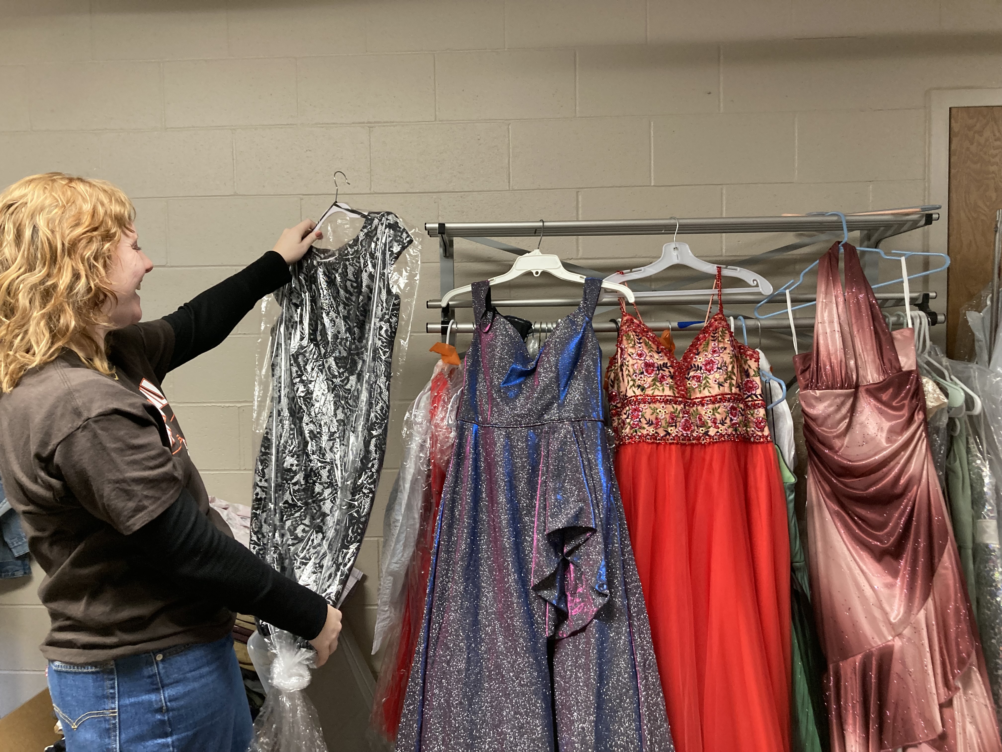 Wrenshall High School opens new free thrift store - Vimarsana News