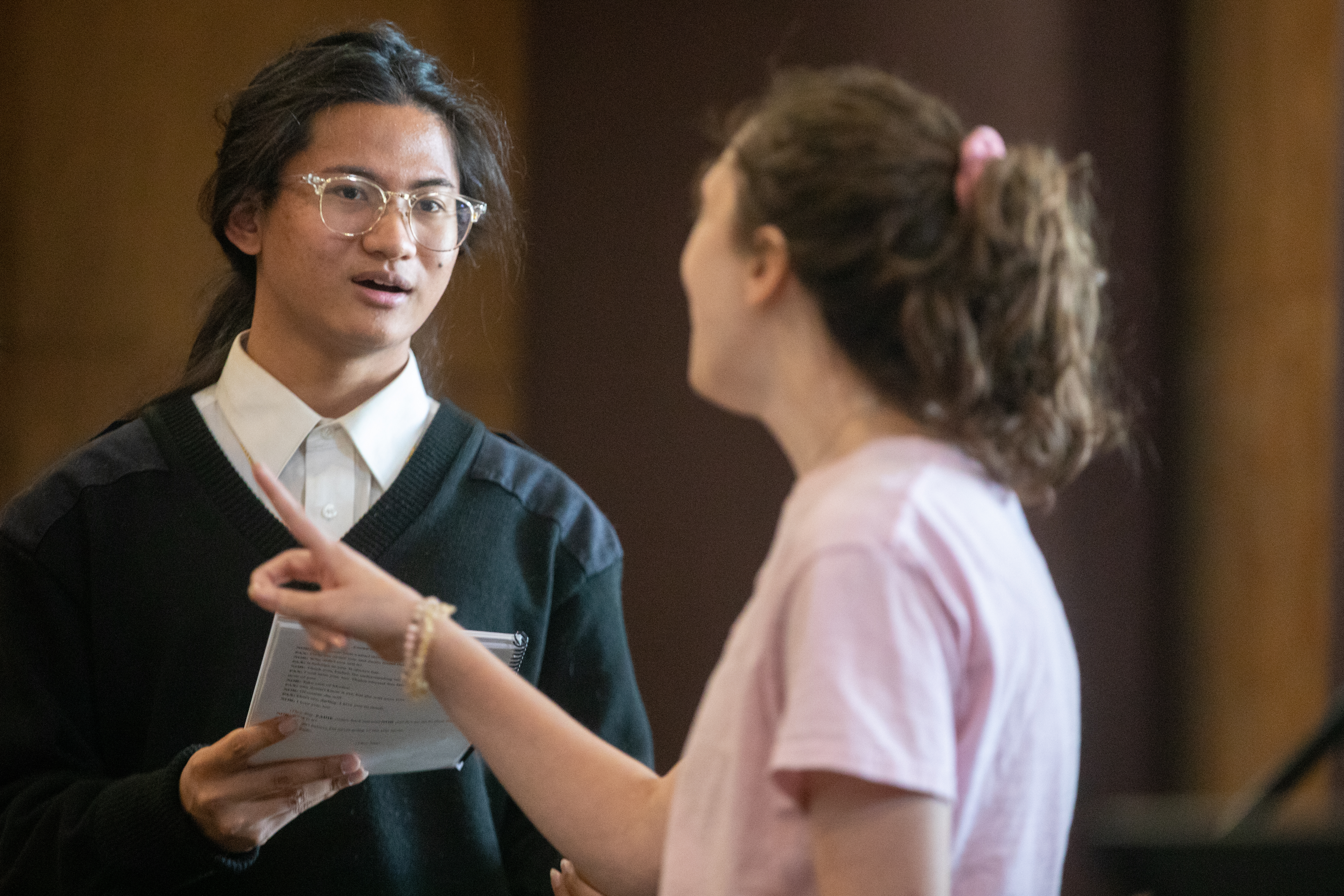 John Marshall High School students bring a novel to the stage - Vimarsana News