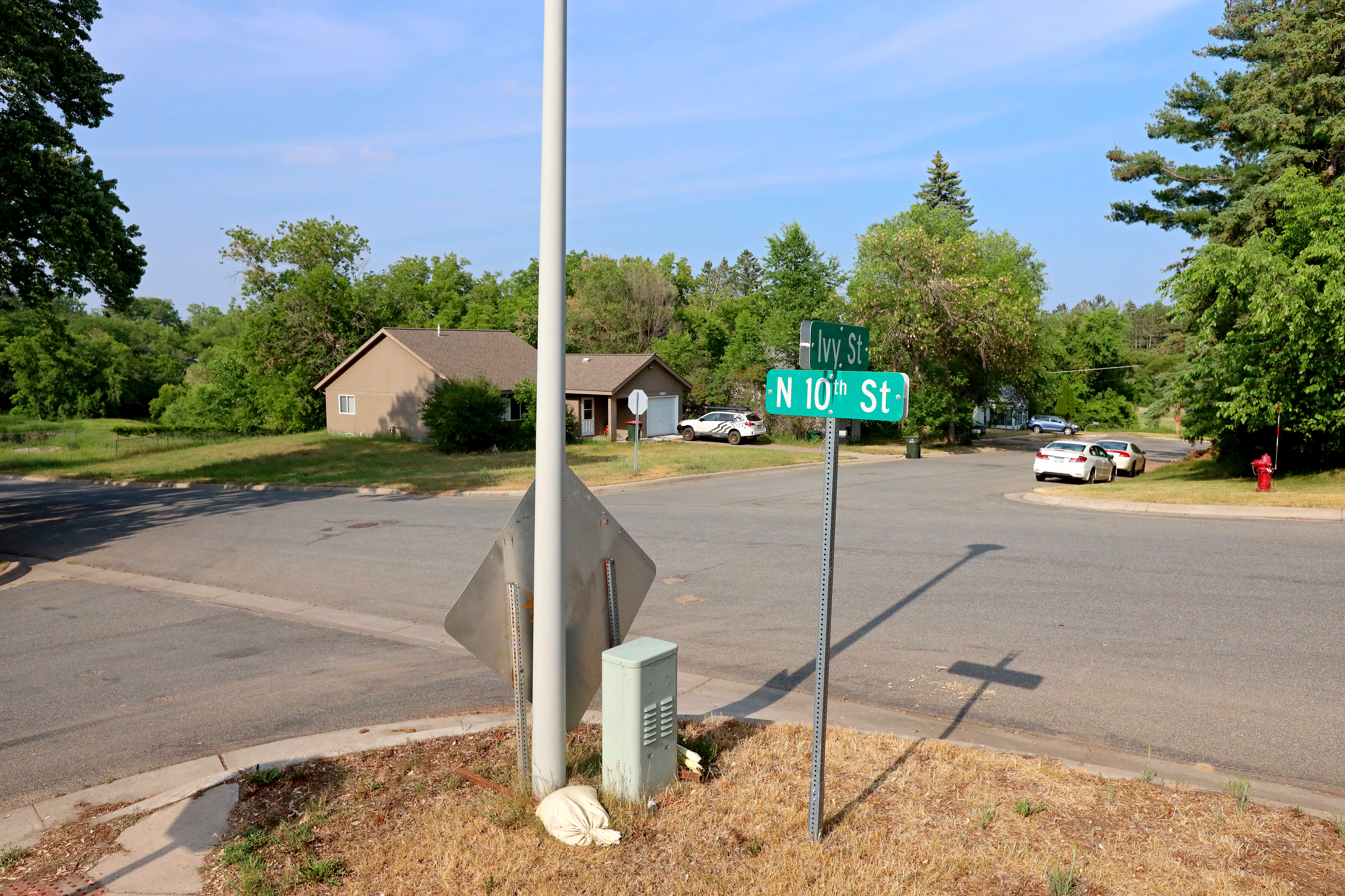 Brainerd Council says 'no' to extra signs at N 10th, Ivy intersection - Brainerd Dispatch | News, weather, sports from Brainerd and Baxter - Vimarsana News