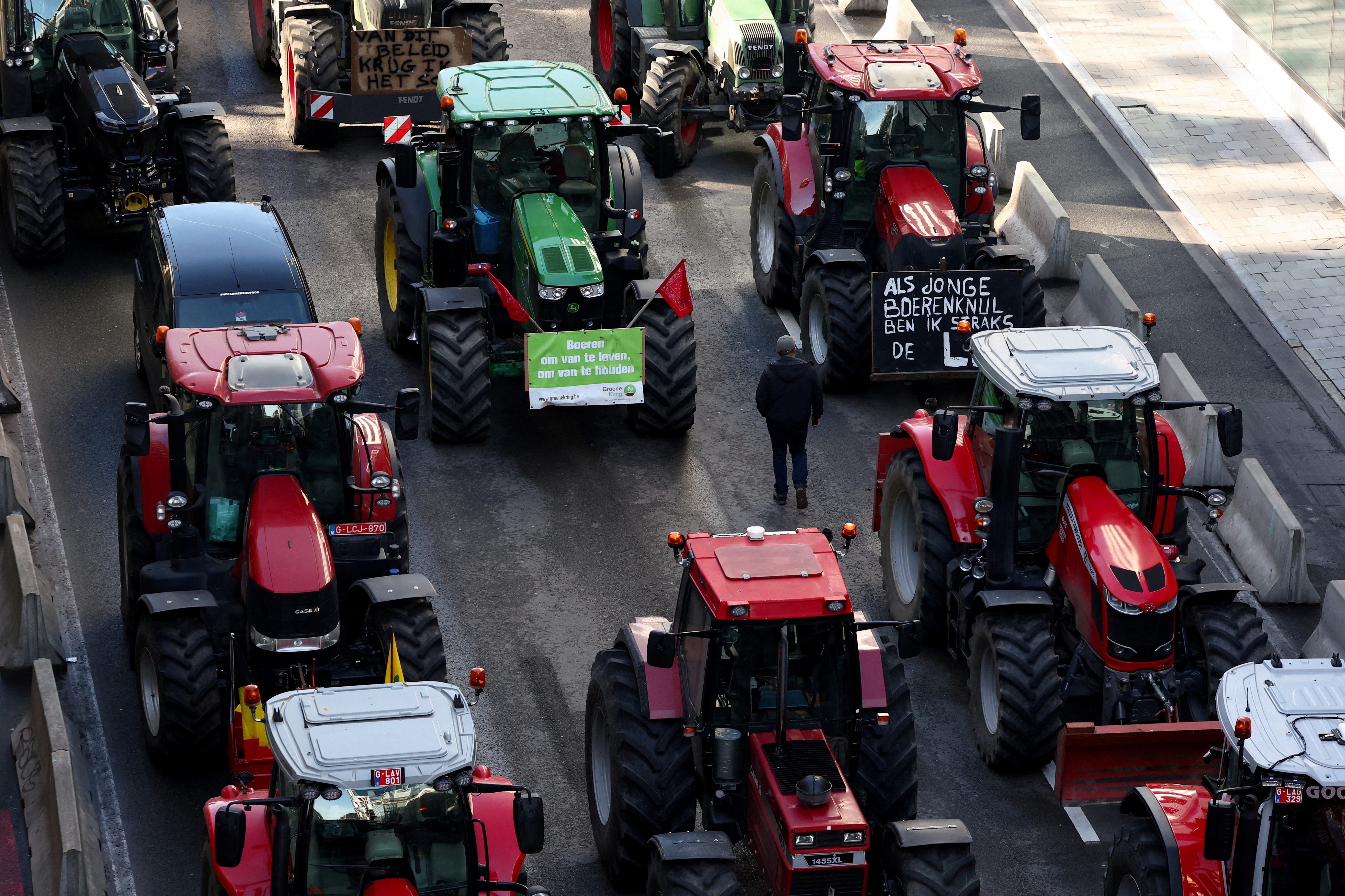 Angry farmers descend on Brussels to take protest to EU summit - Vimarsana News