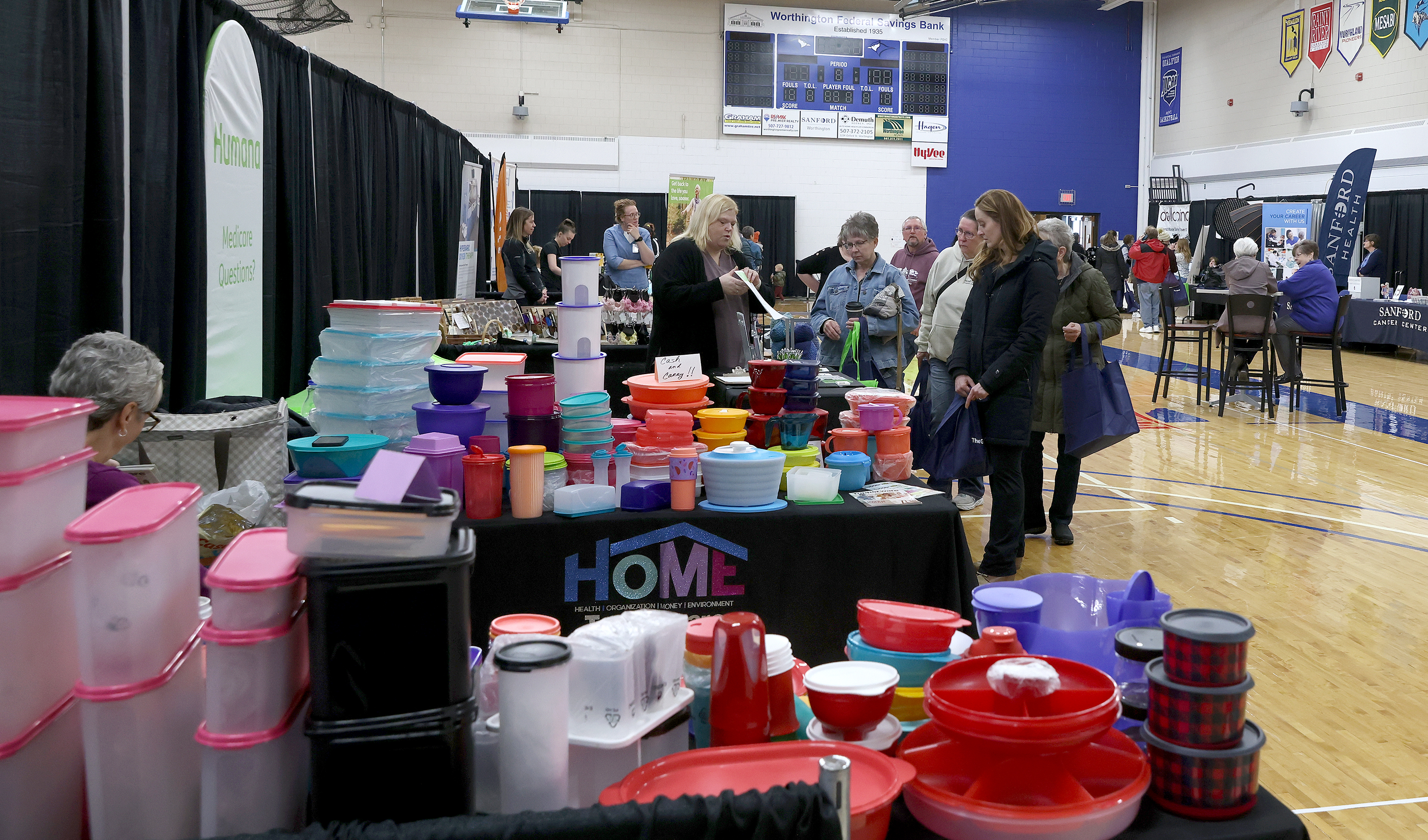 PHOTOS: Globe's Women's Expo features shopping, seminars and fun for all attending - Vimarsana News