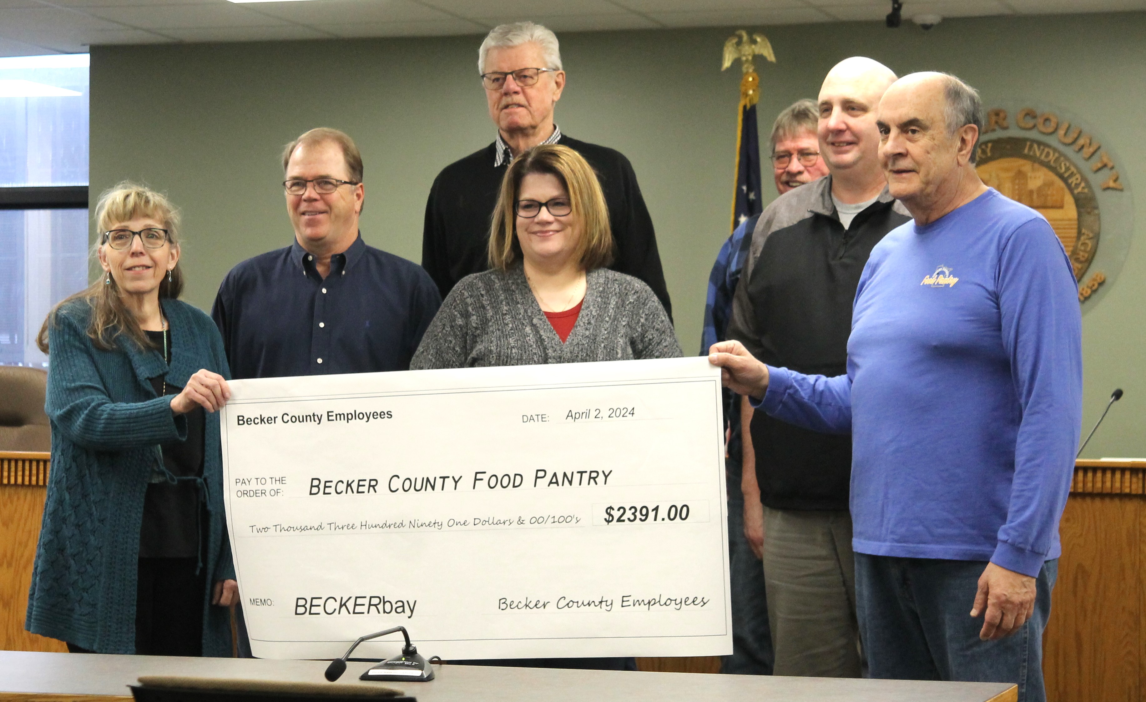Becker County employees donate $2,391 to the food pantry - Vimarsana News