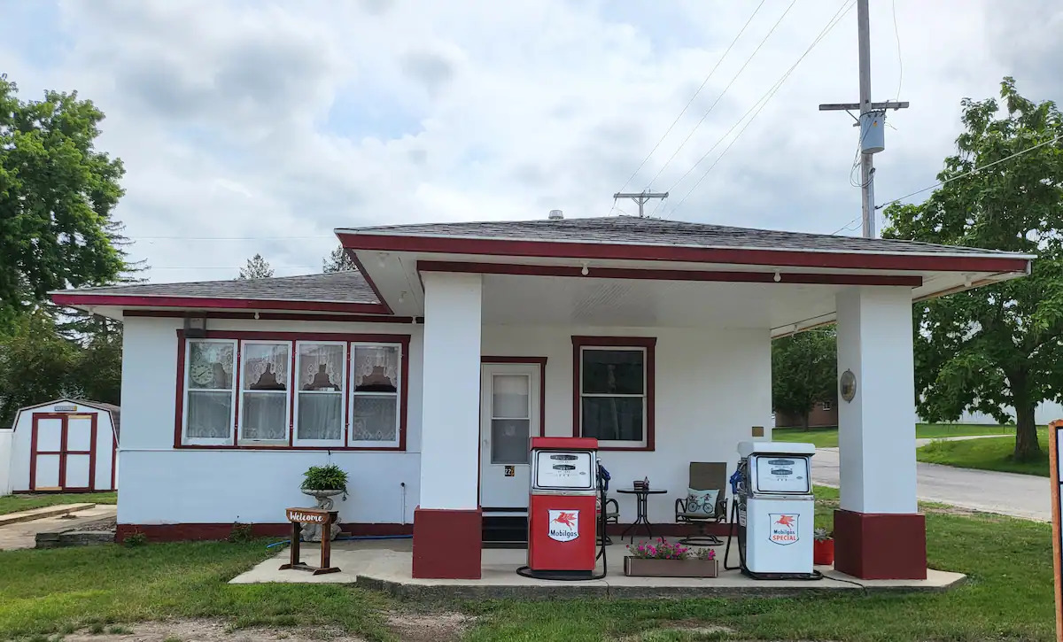 This old Mobil gas station in Peterson now lives on as an Airbnb - Vimarsana News