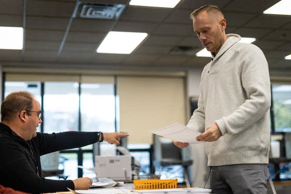 'My voice matters': Felons vote at polls for first time after voting rights restored - InForum | Fargo, Moorhead and West Fargo news, weather and sports - Vimarsana News