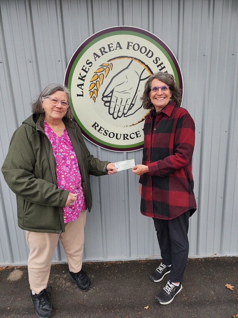 Deer hunters group donates $250 each to Pine River, Pequot Lakes food shelves - Vimarsana News