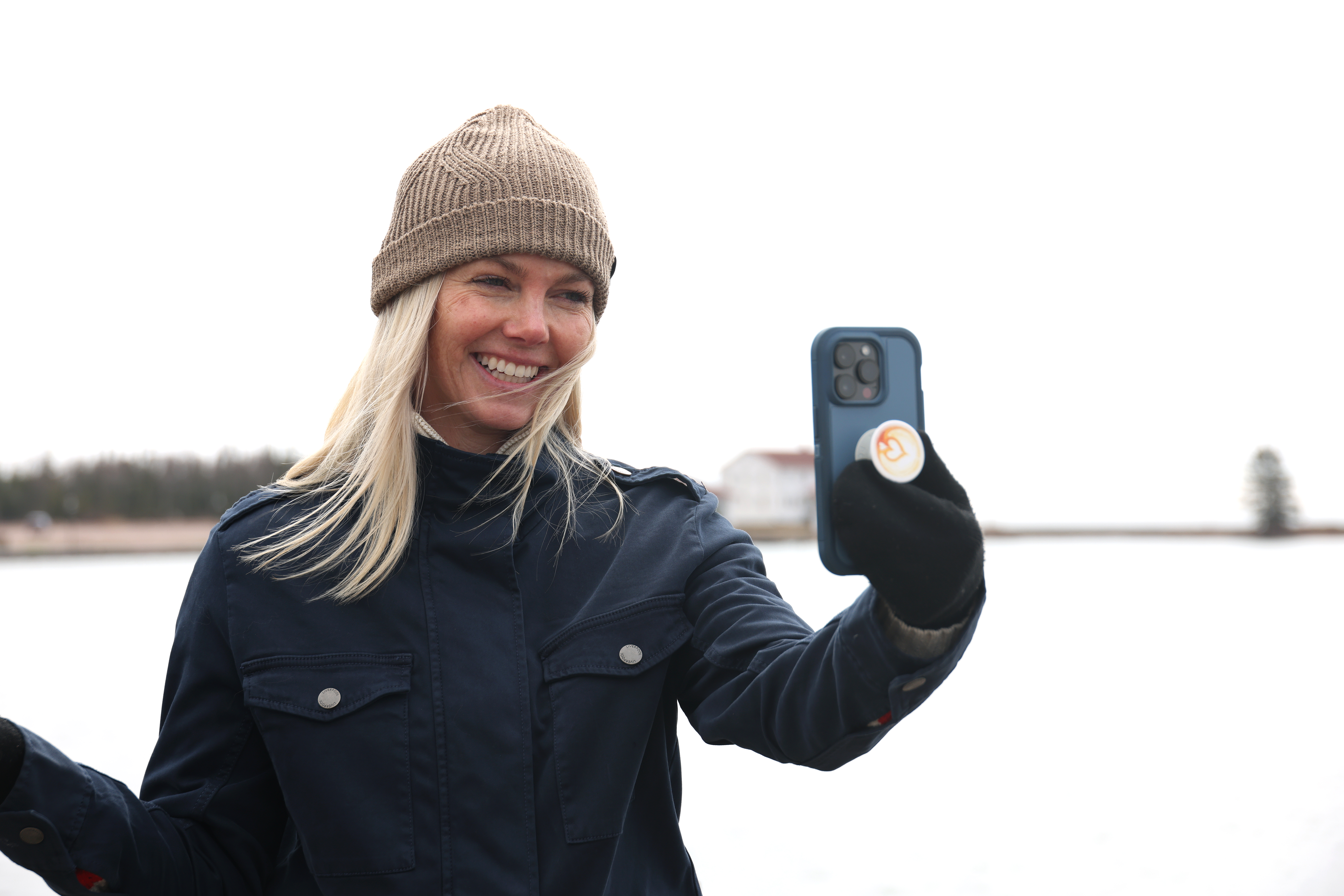 Northlandia: Grand Marais coffee shop connects community with weather reports - Vimarsana News