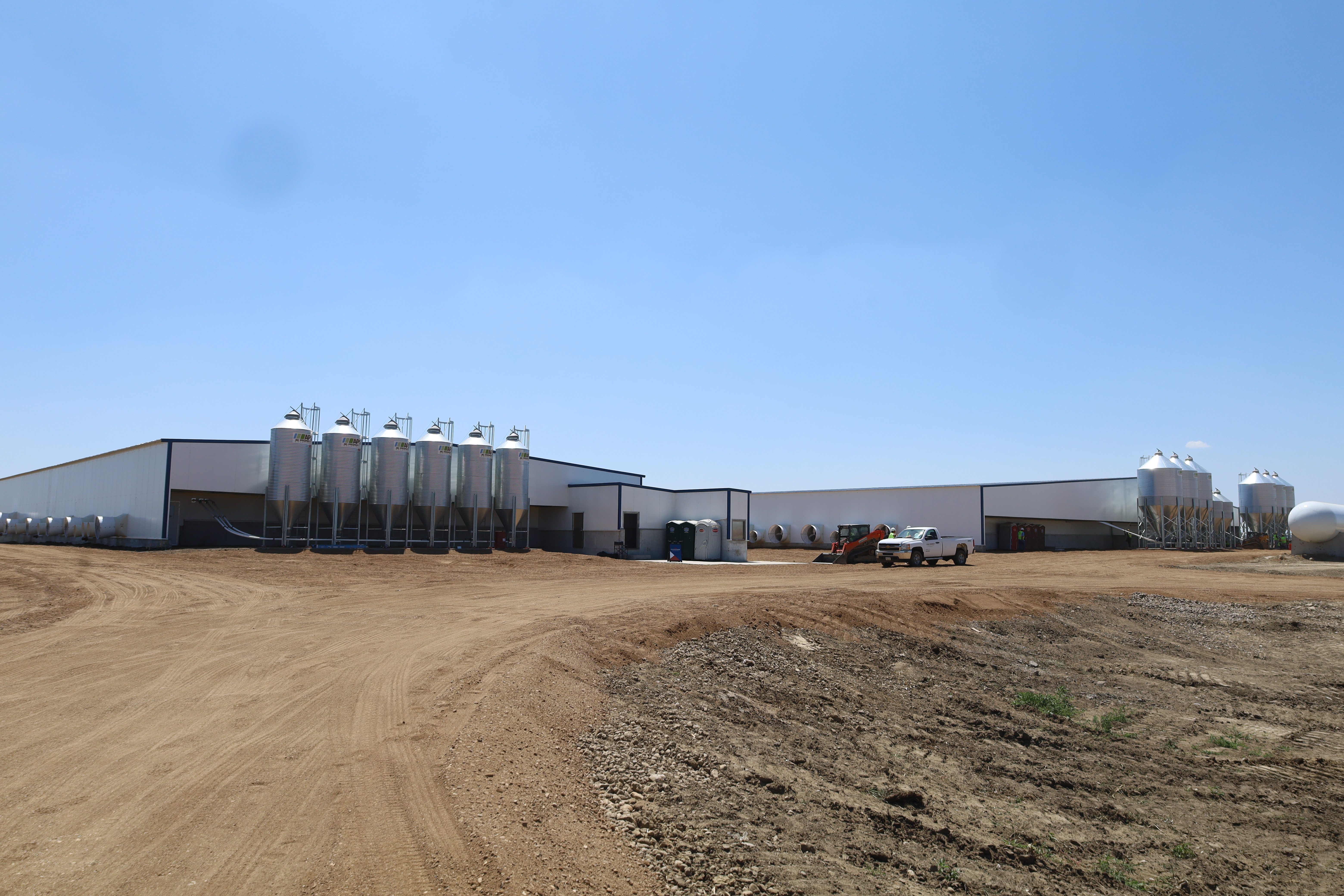 The country's first all-steel swine barn to open in South Dakota - Vimarsana News