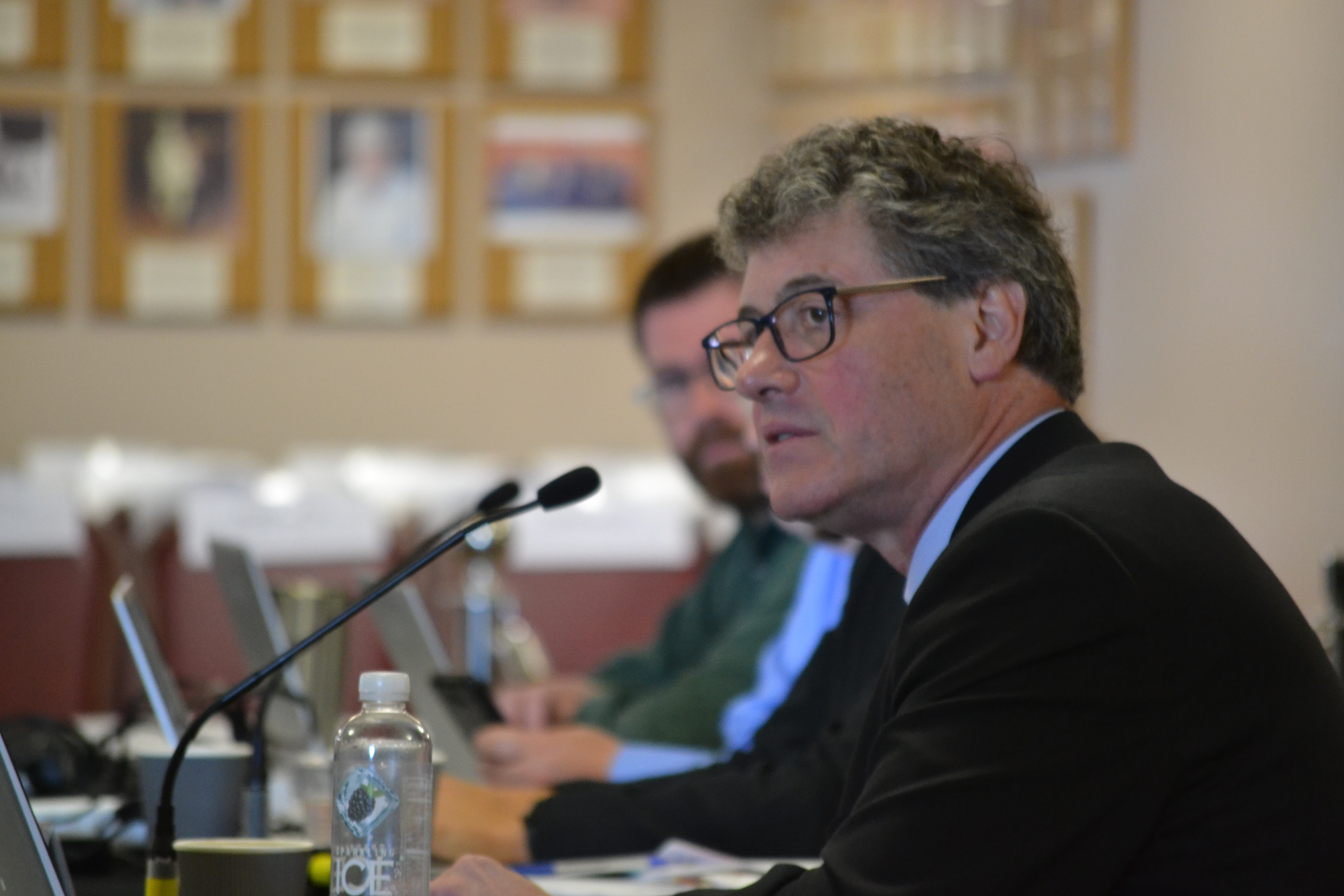 Economists grilled on their bullish economic analysis of Navigator pipeline's impact - Vimarsana News
