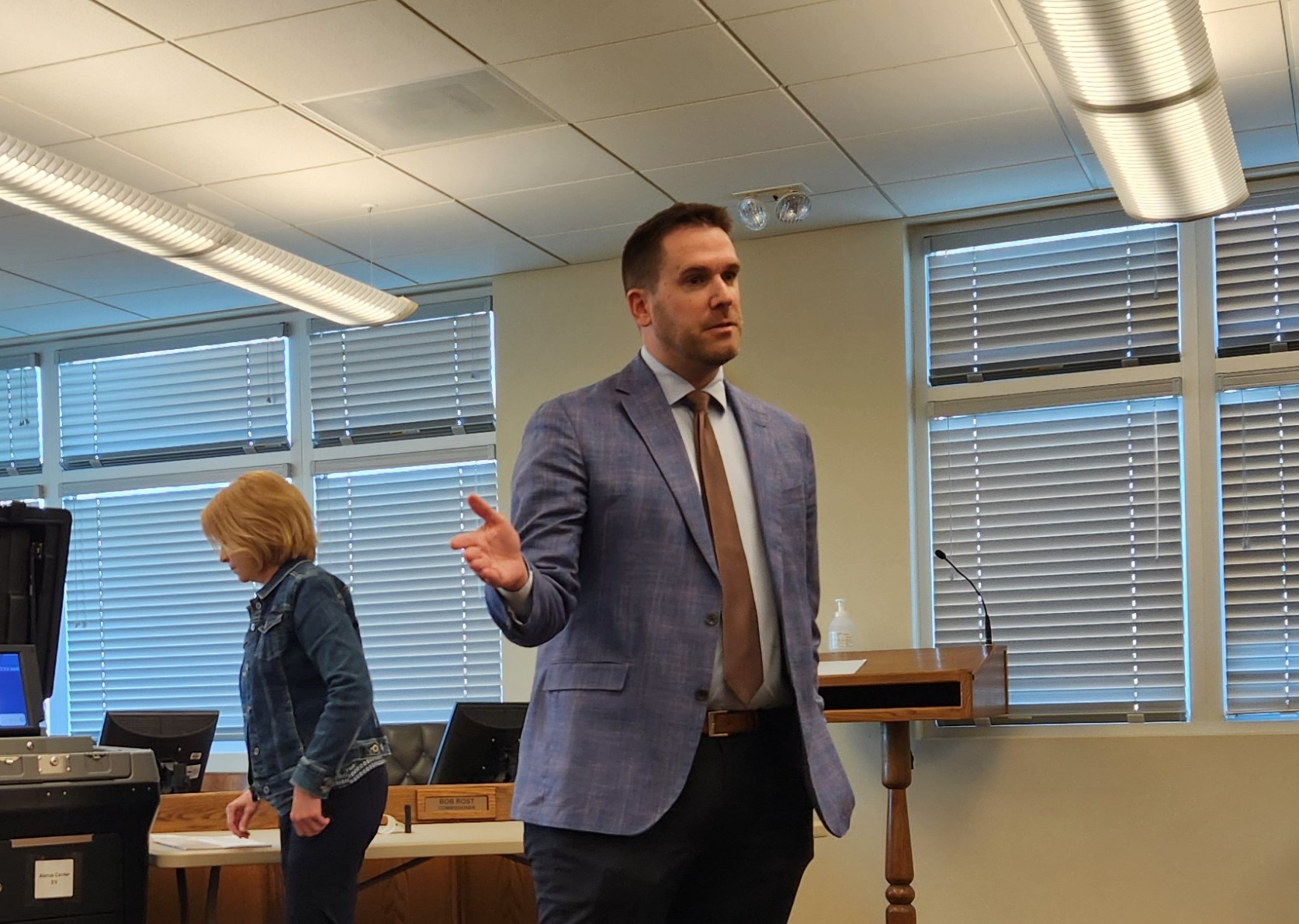 North Dakota Secretary of State Michael Howe helps conduct test of Grand Forks voting equipment - Vimarsana News