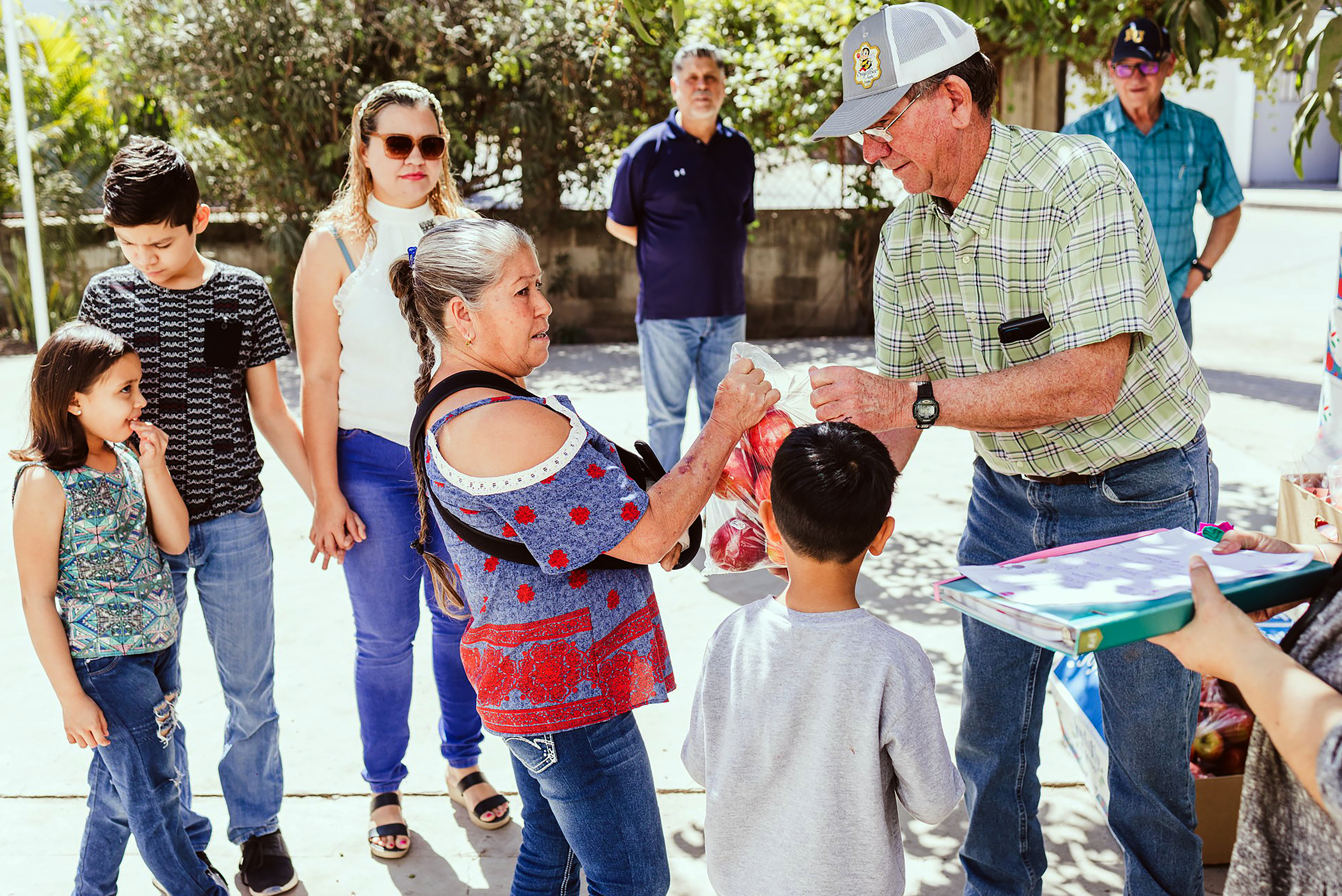 Sharing God's word and apples: Worthington church completes mission to Culiacan, Mexico - Vimarsana News