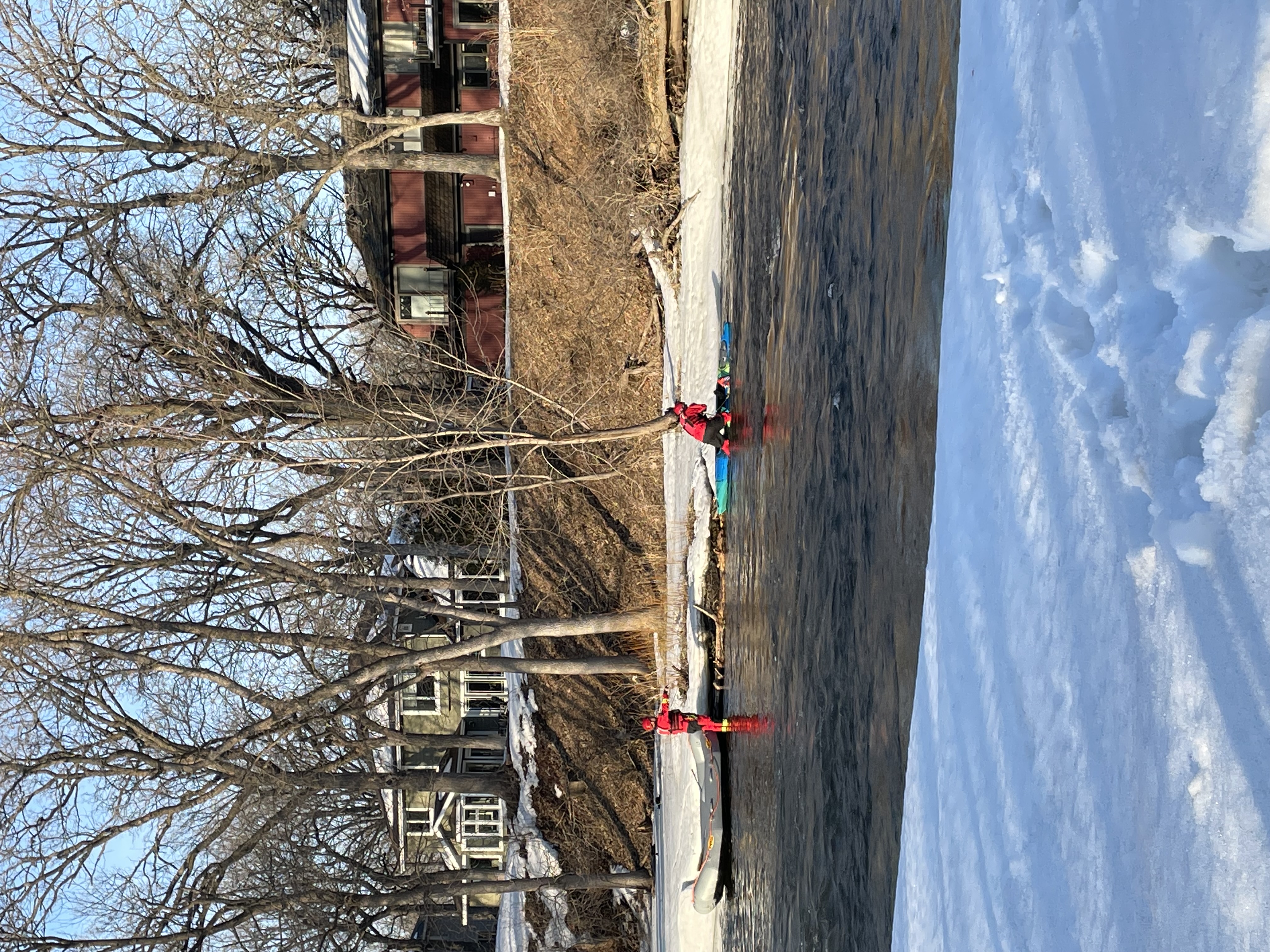 Father-son kayakers reunited after accident in Sauk River - Vimarsana News