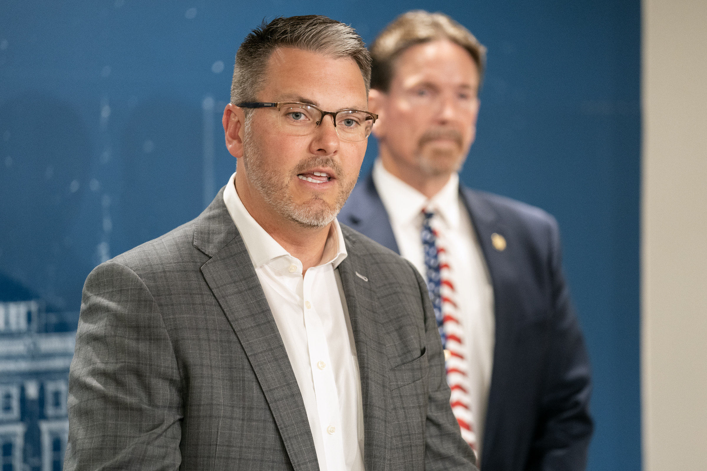 Sen. Mark Johnson criticizes Minn. Department of Education, Gov. Walz in wake of Feeding Our Future report - Vimarsana News