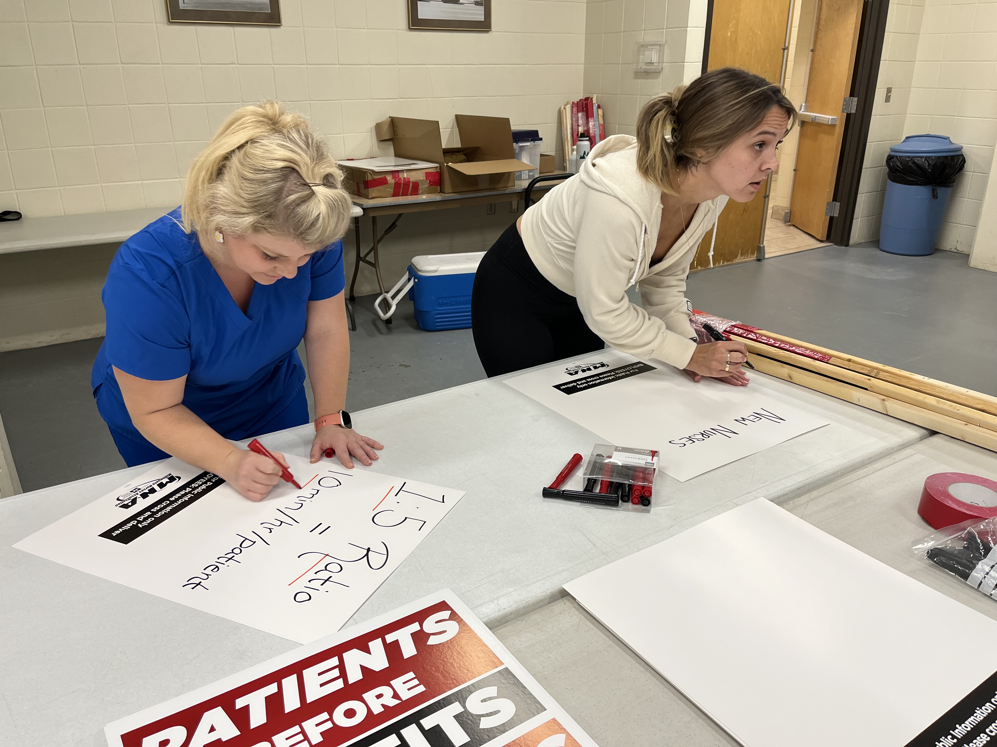 Essentia nurses picket over staffing concerns - Vimarsana News