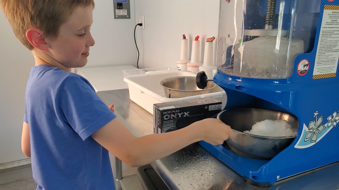 West Fargo 8-year-old starts his own ice cream truck business - Vimarsana News