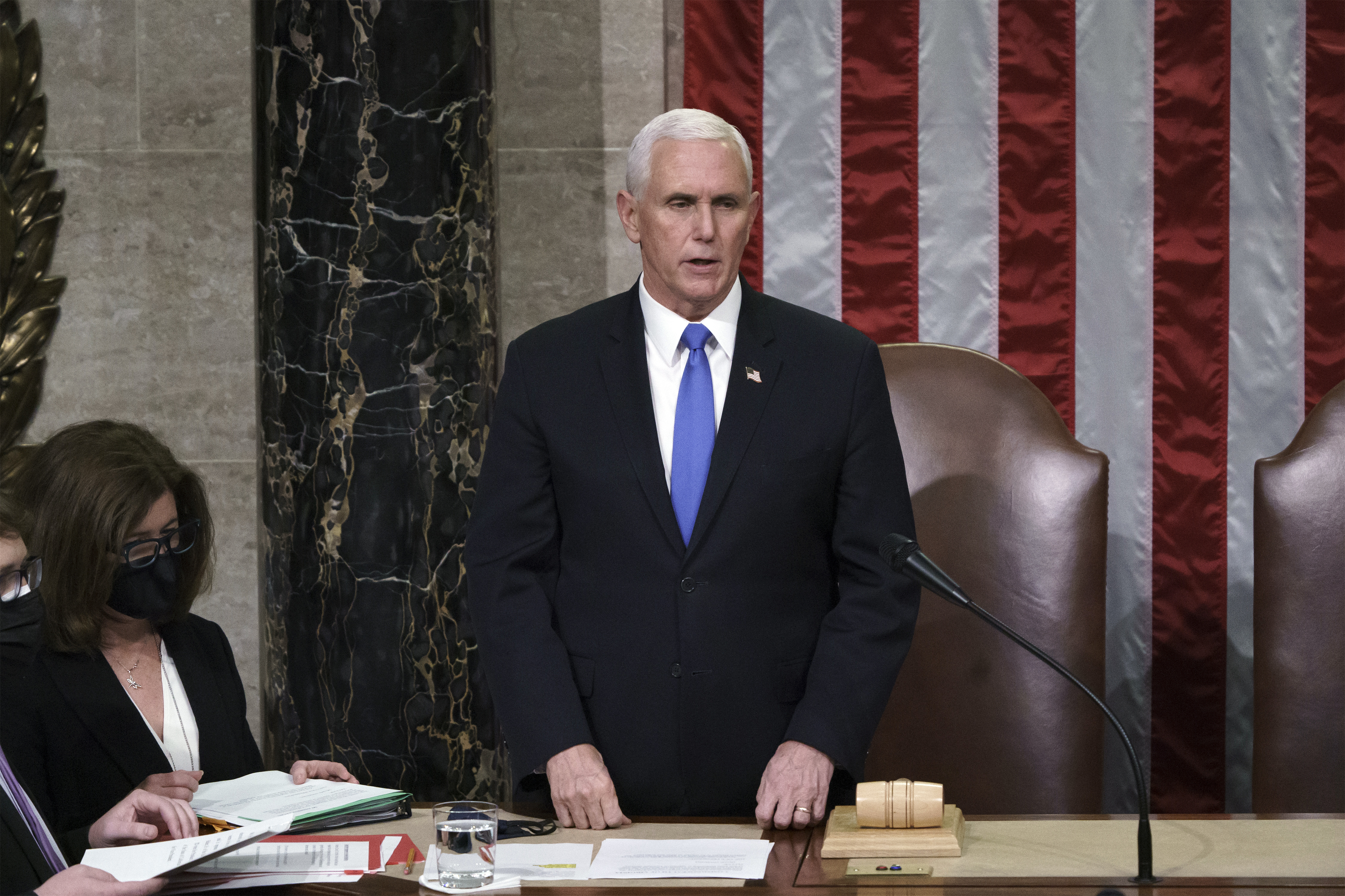 Clarence Page: Mike Pence still walks a shaky line between courage and cold feet - Vimarsana News