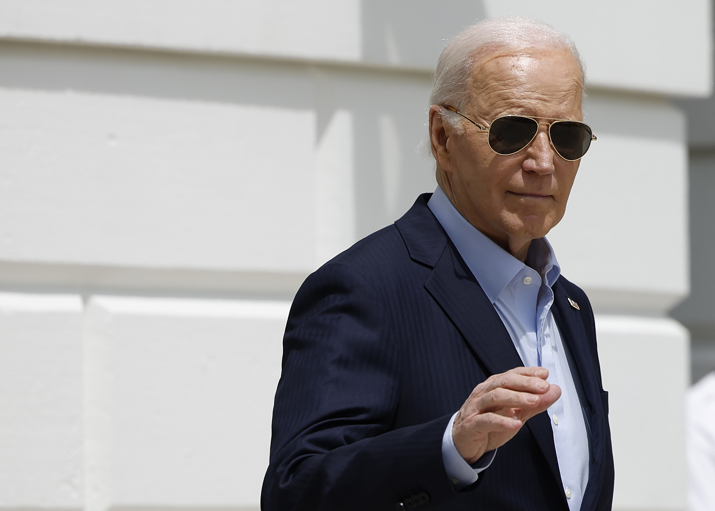 Jackie Calmes: Which is it? Biden the mastermind or Biden the bungler? - Vimarsana News