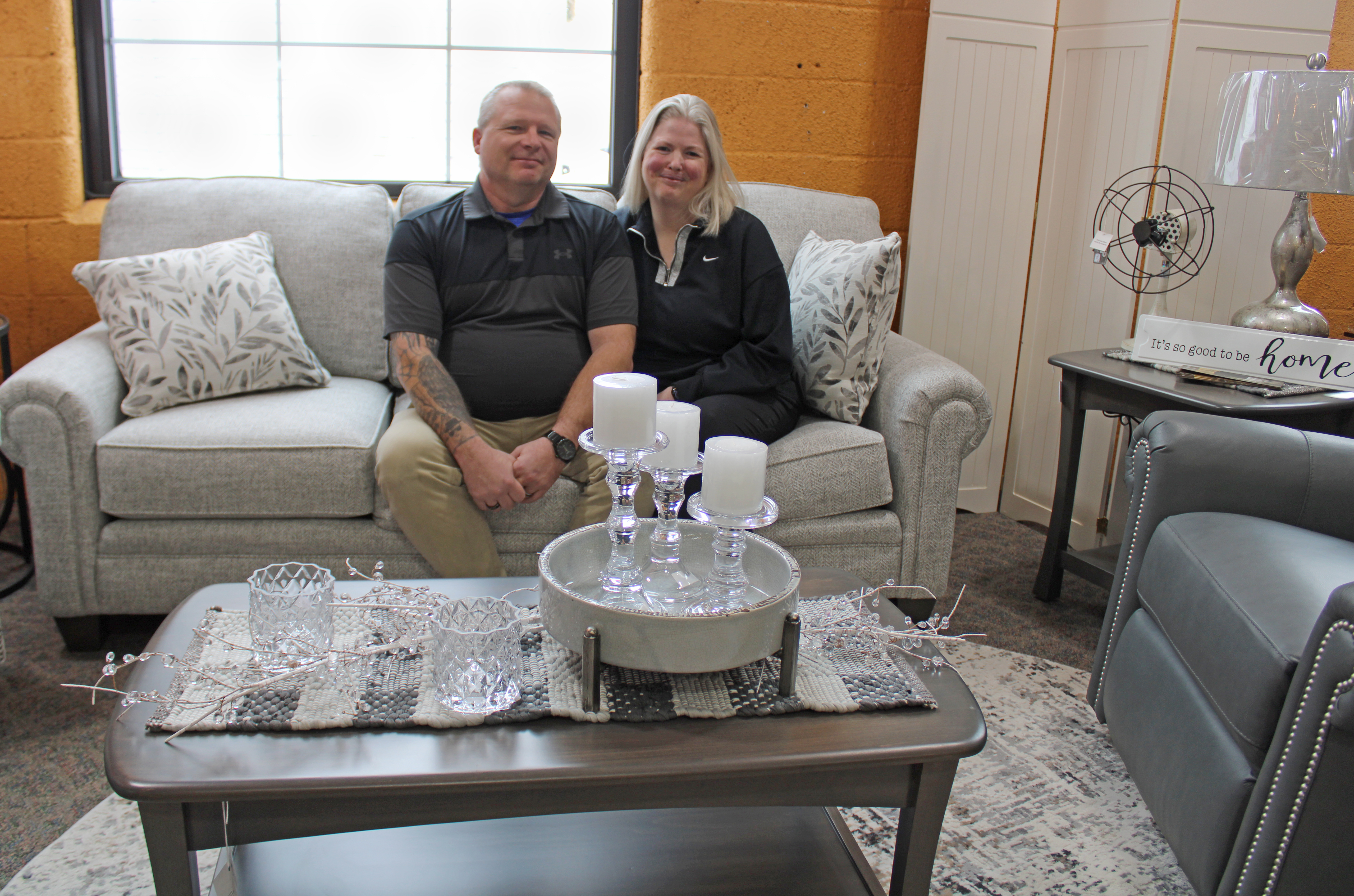 Amish Oak and American Furnishings continues under new owners - Vimarsana News