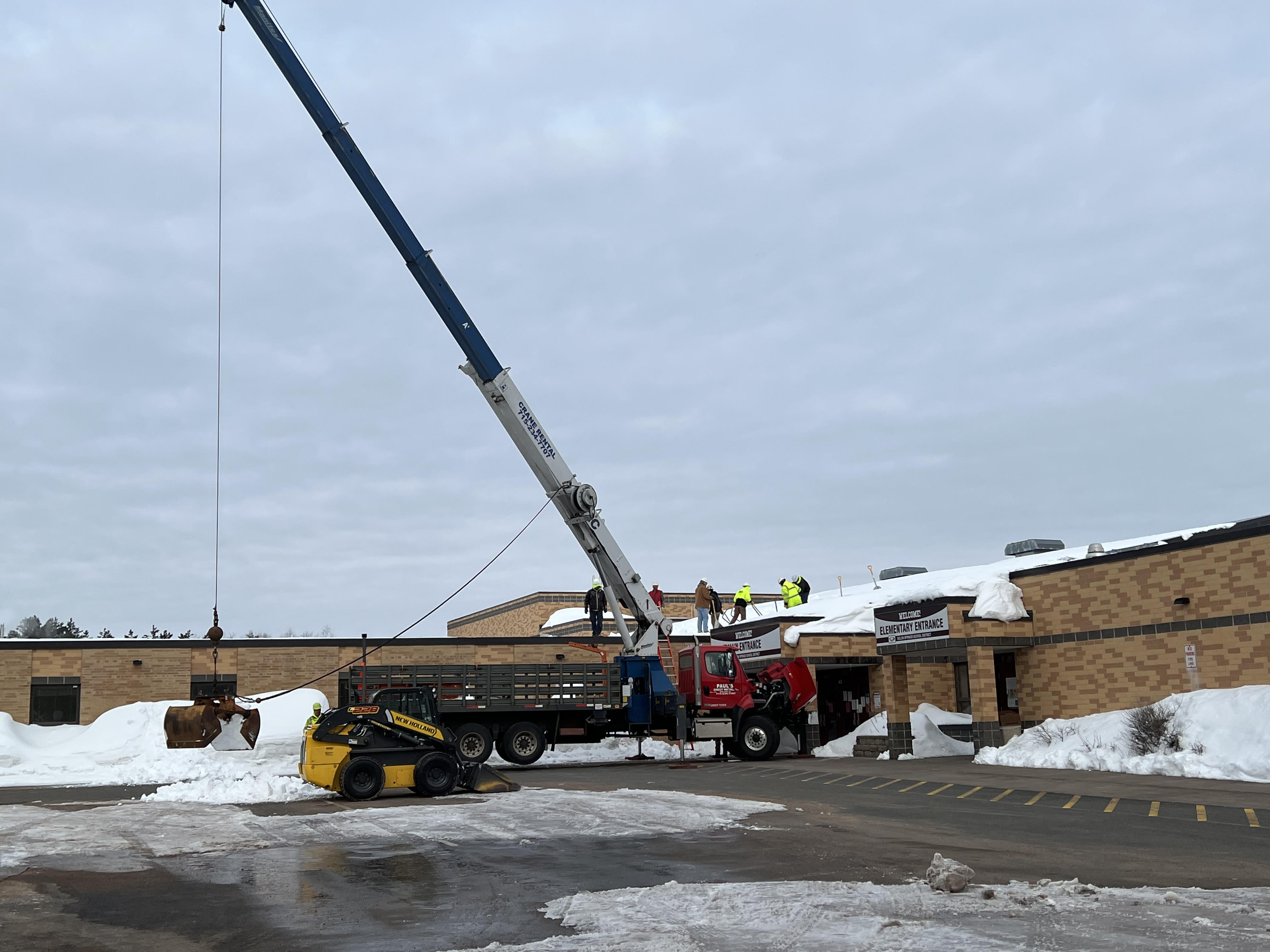 Snow load concerns close Solon Springs School - Vimarsana News