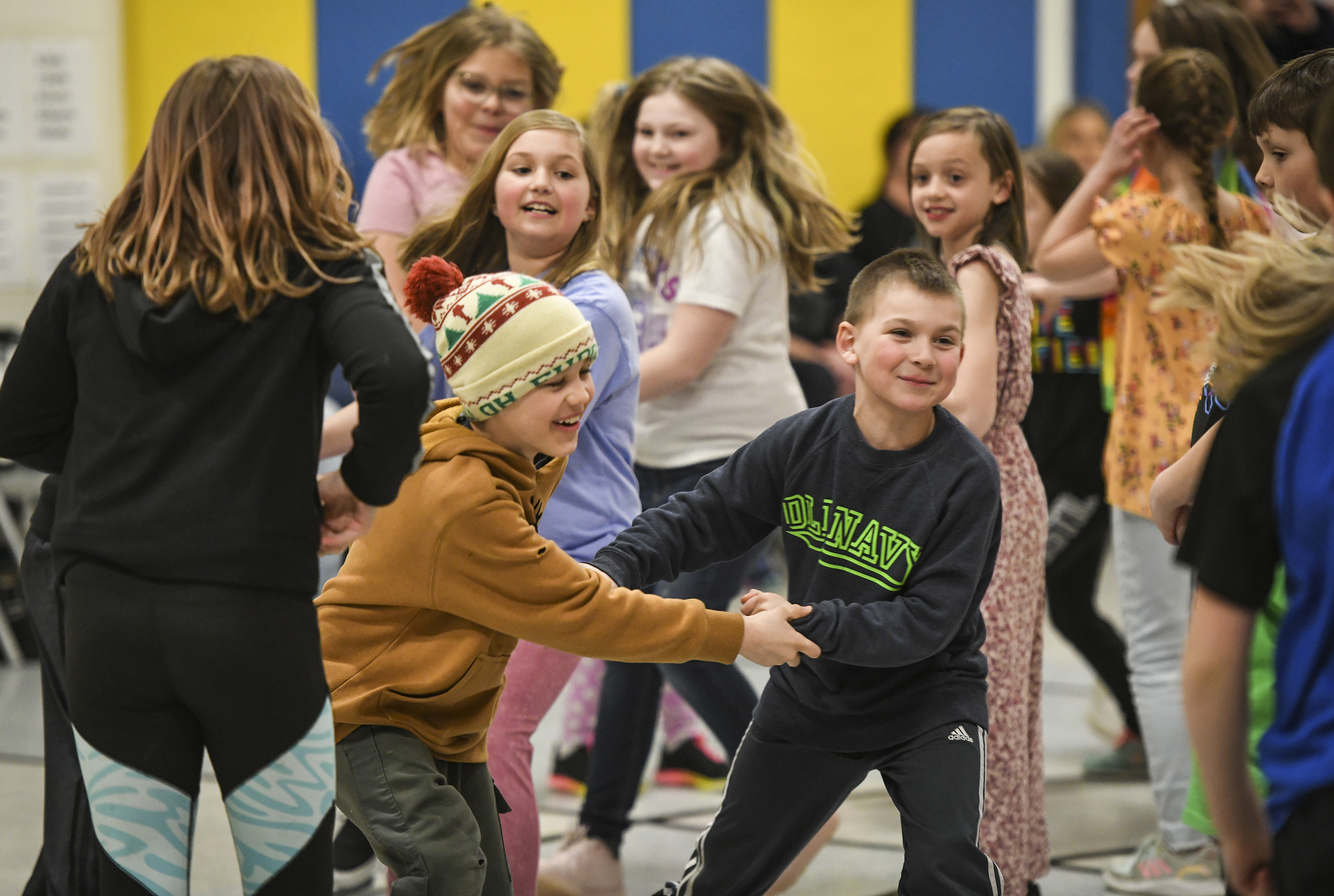 'Dare to Dance': Horace May Elementary hosts student folk dance showcase - Bemidji Pioneer | News, weather and sports from Bemidji, Minnesota - Vimarsana News