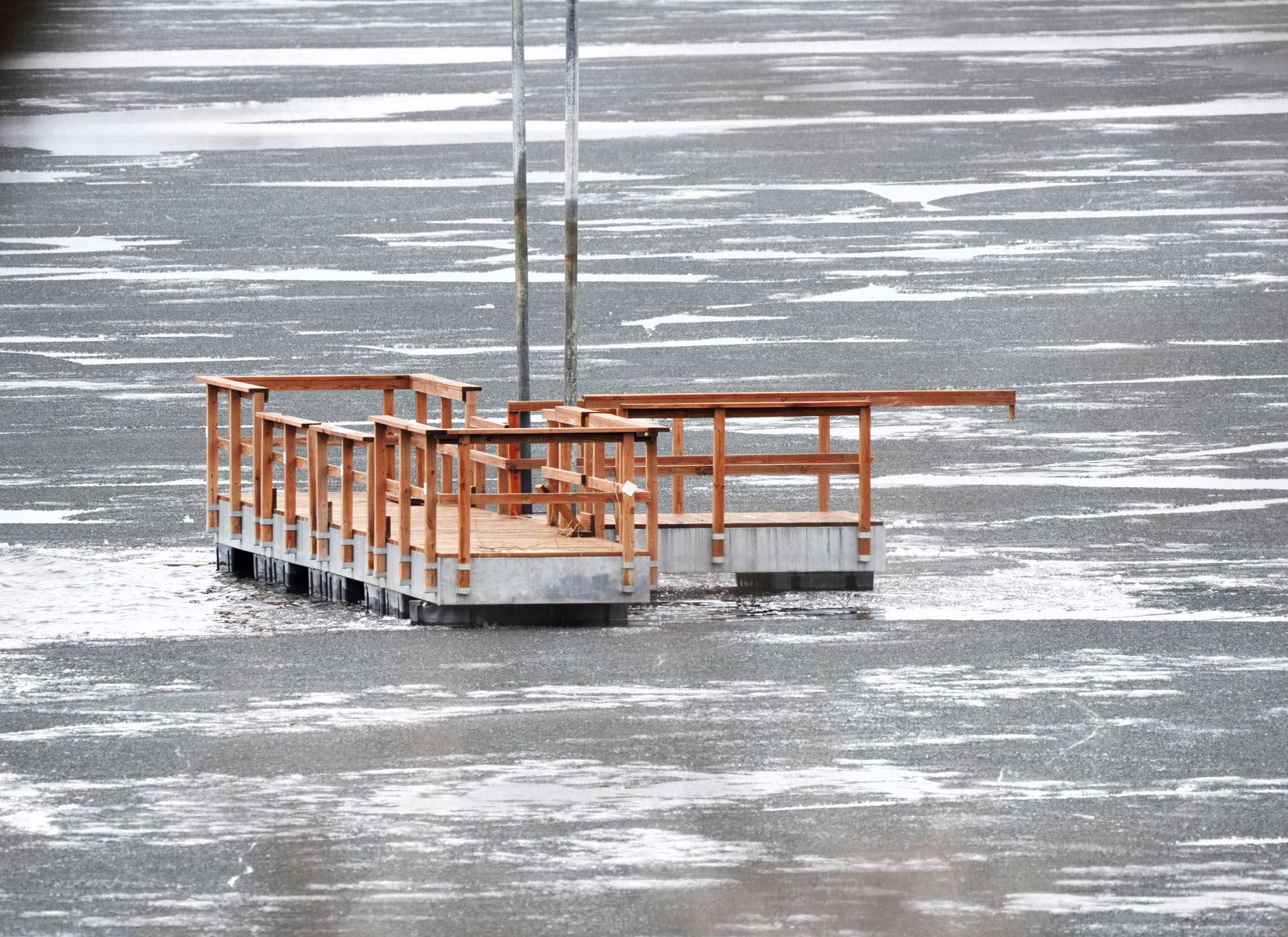 Fishing pier breaks free from Lake Brophy County Park - Vimarsana News