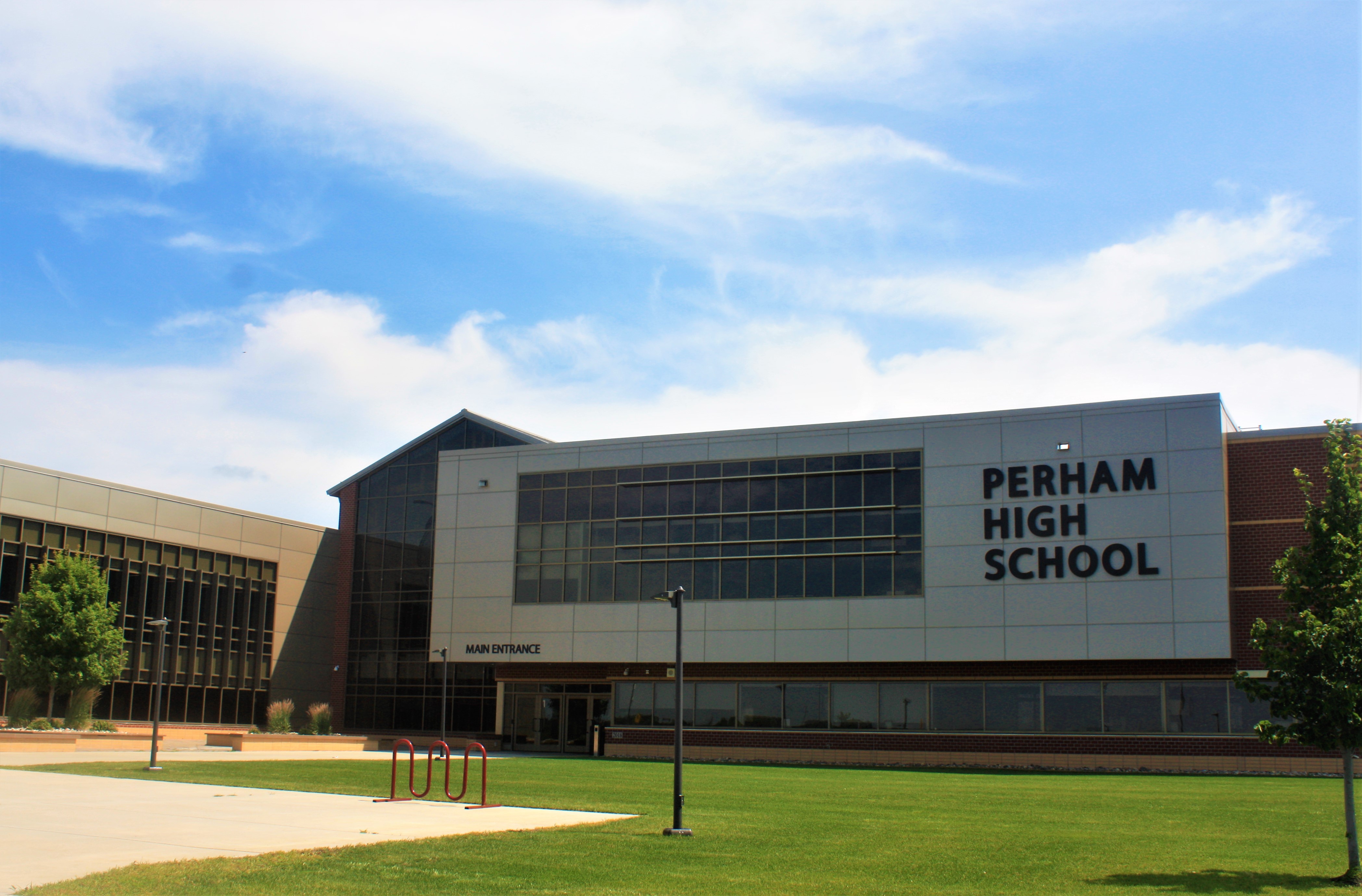 Perham High School, Principal Ehren Zimmerman awarded Gold Star of Innovation - Vimarsana News