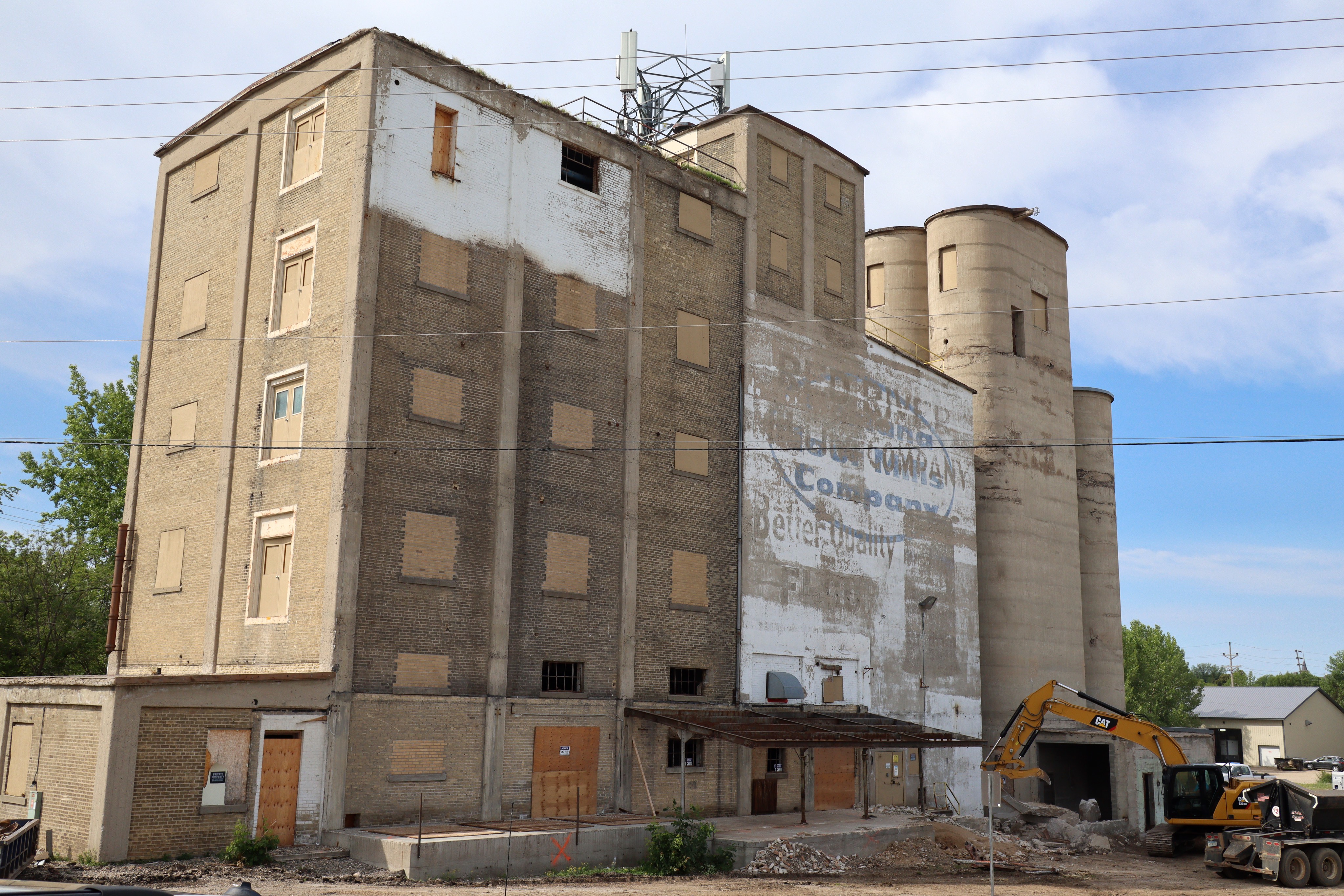F-M developer works to transform historic Fergus Falls flour mill into boutique hotel - Vimarsana News