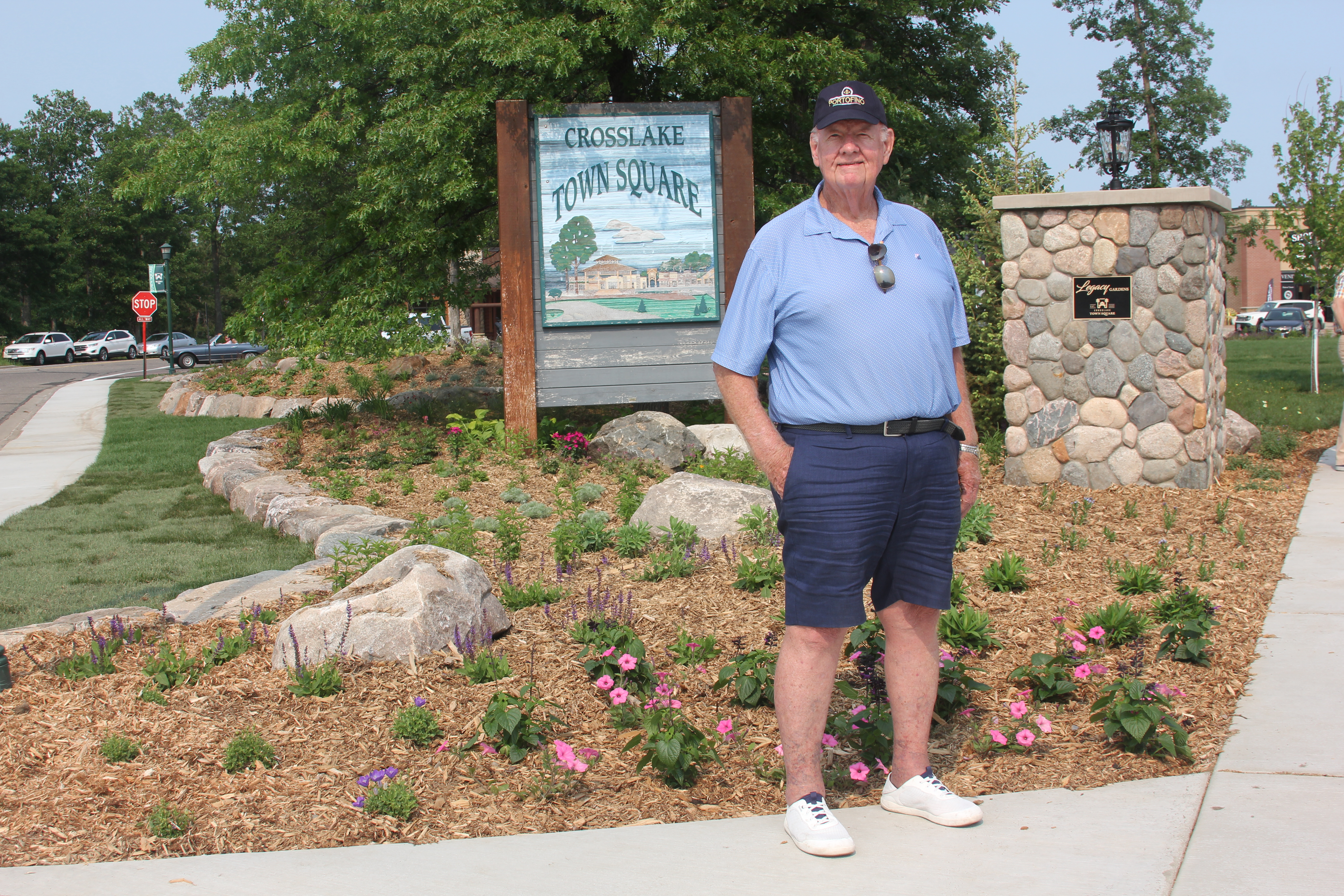 Crosslake Town Square gardens dedicated in honor of a mother and daughter - Vimarsana News