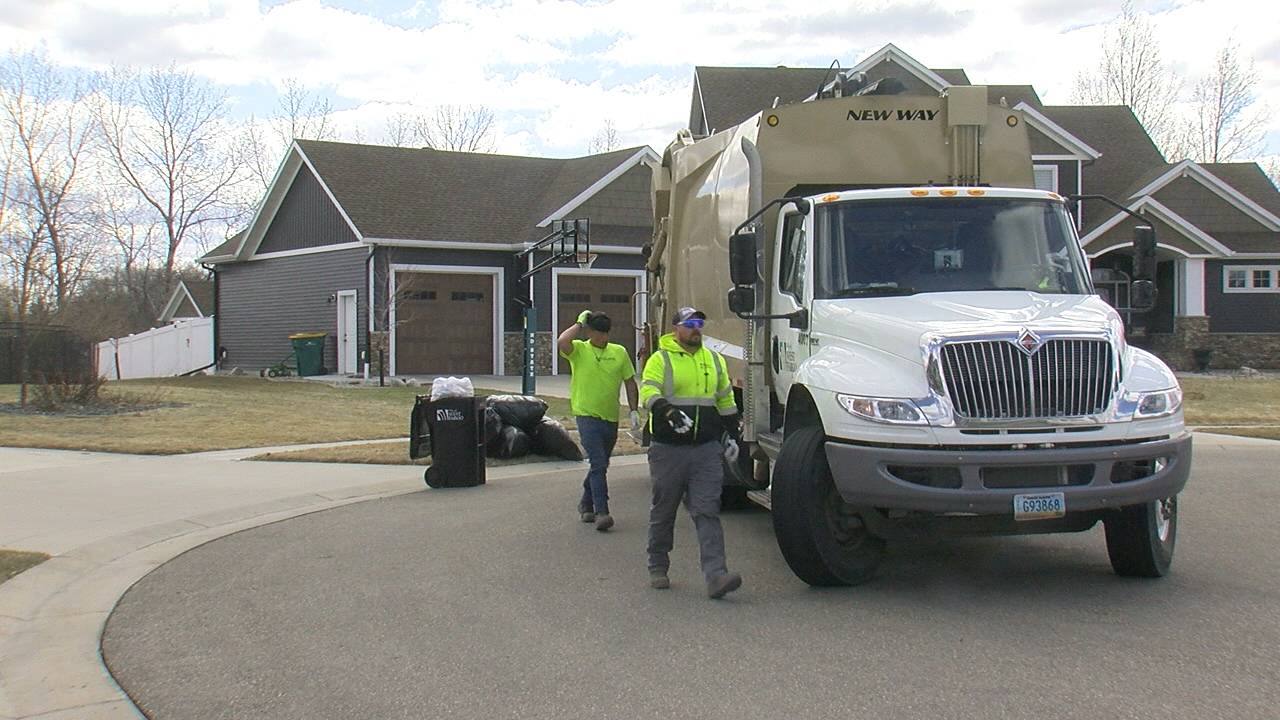 City of West Fargo sanitation manager joins garbage truck crew for cleanup week - Vimarsana News