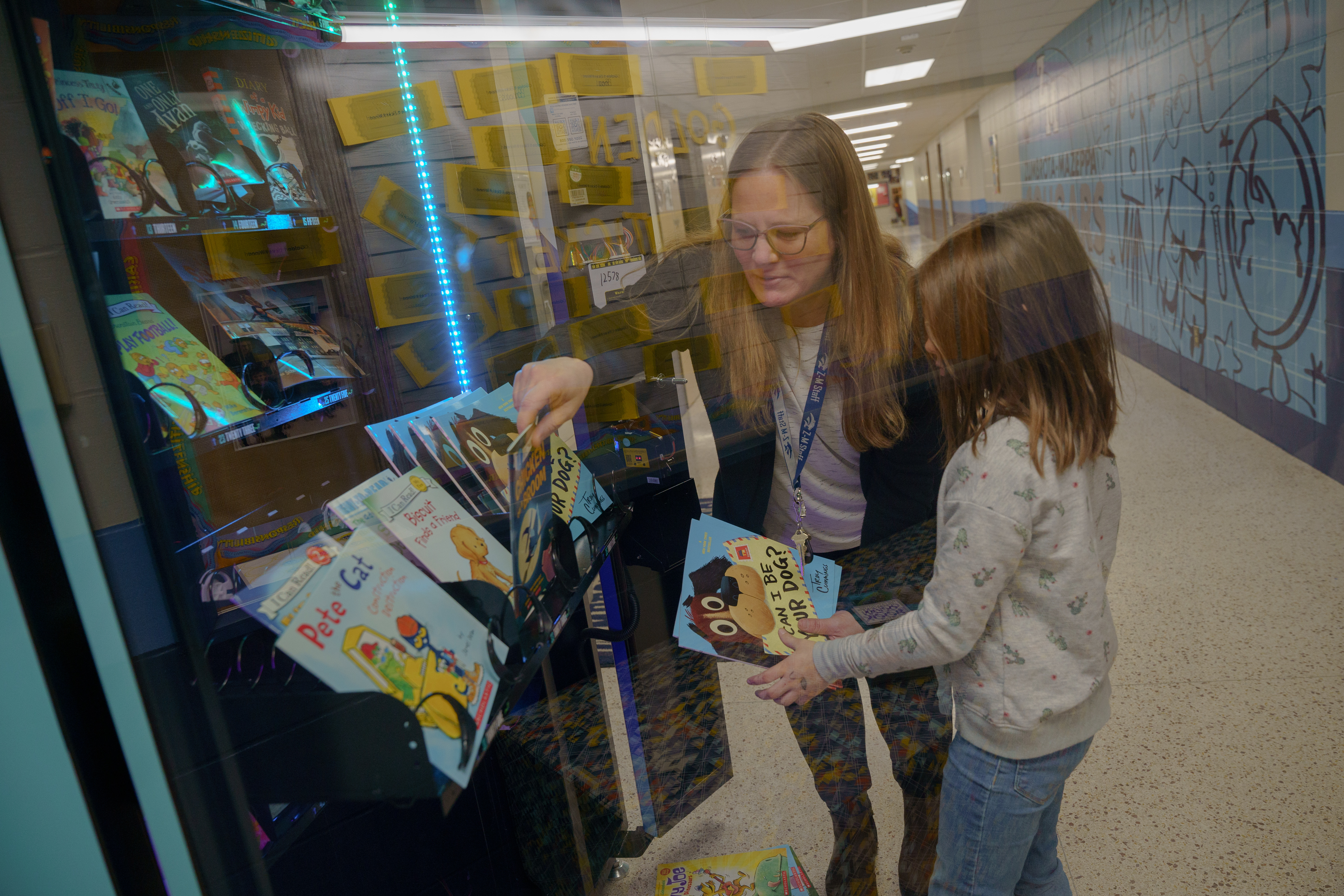 Golden ticket, reading fun: Zumbrota-Mazeppa Primary School's latest vending machine promotes literacy - Vimarsana News