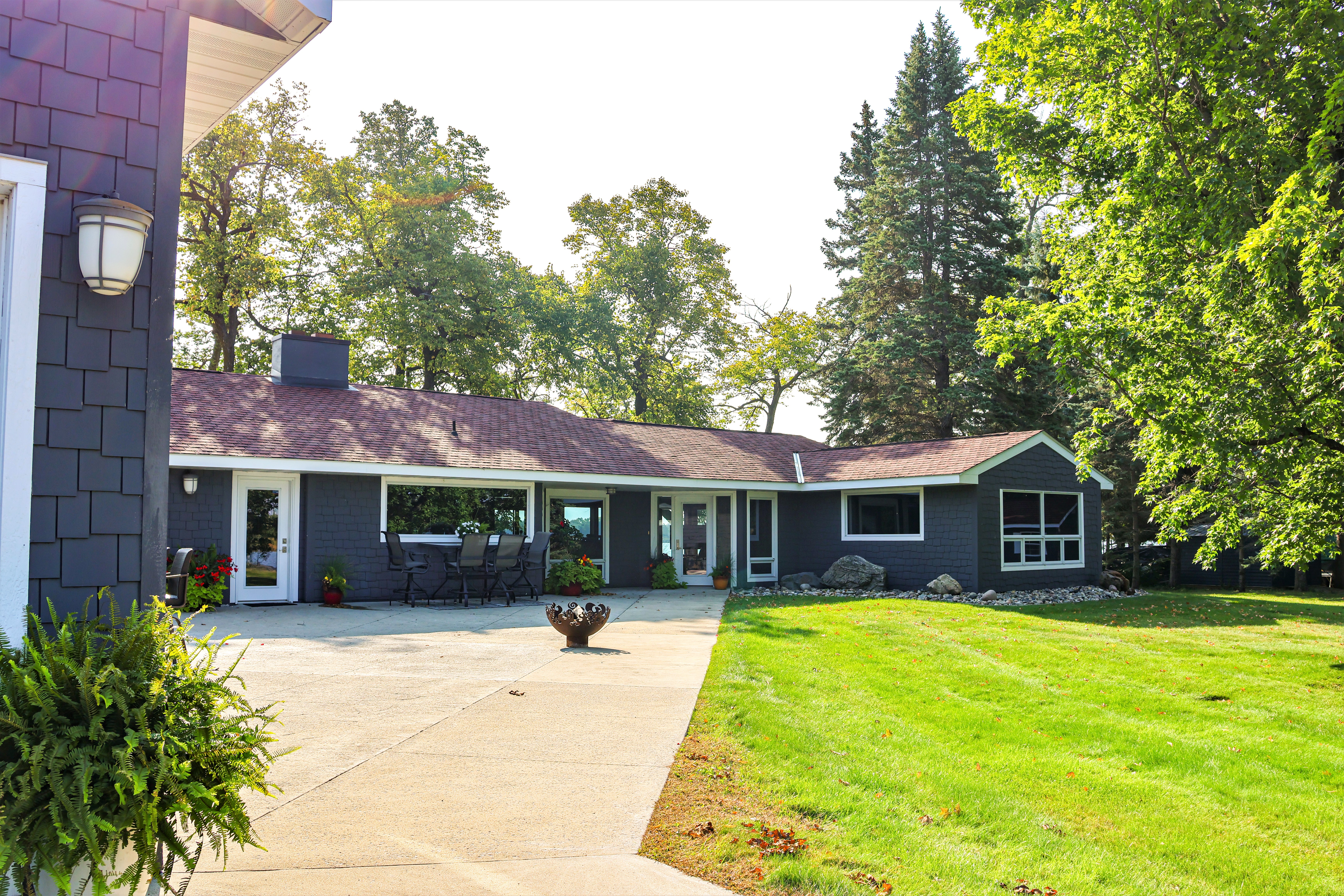 Detroit Lakes realtor Jack Chivers is selling a multi-million dollar showstopper — his own house - Vimarsana News