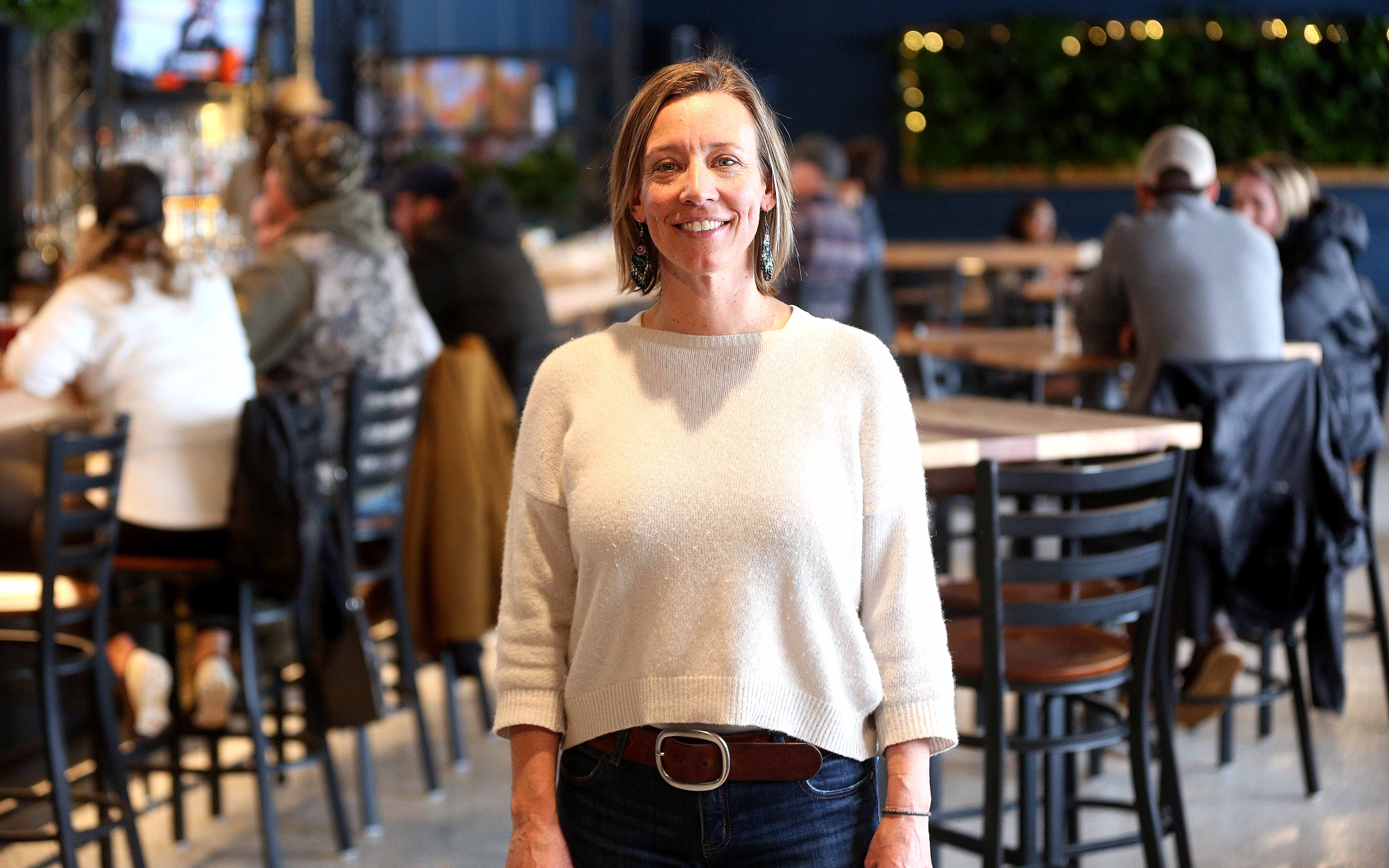 Lake Effect Restaurant and Bar at Island Lake now open - Vimarsana News