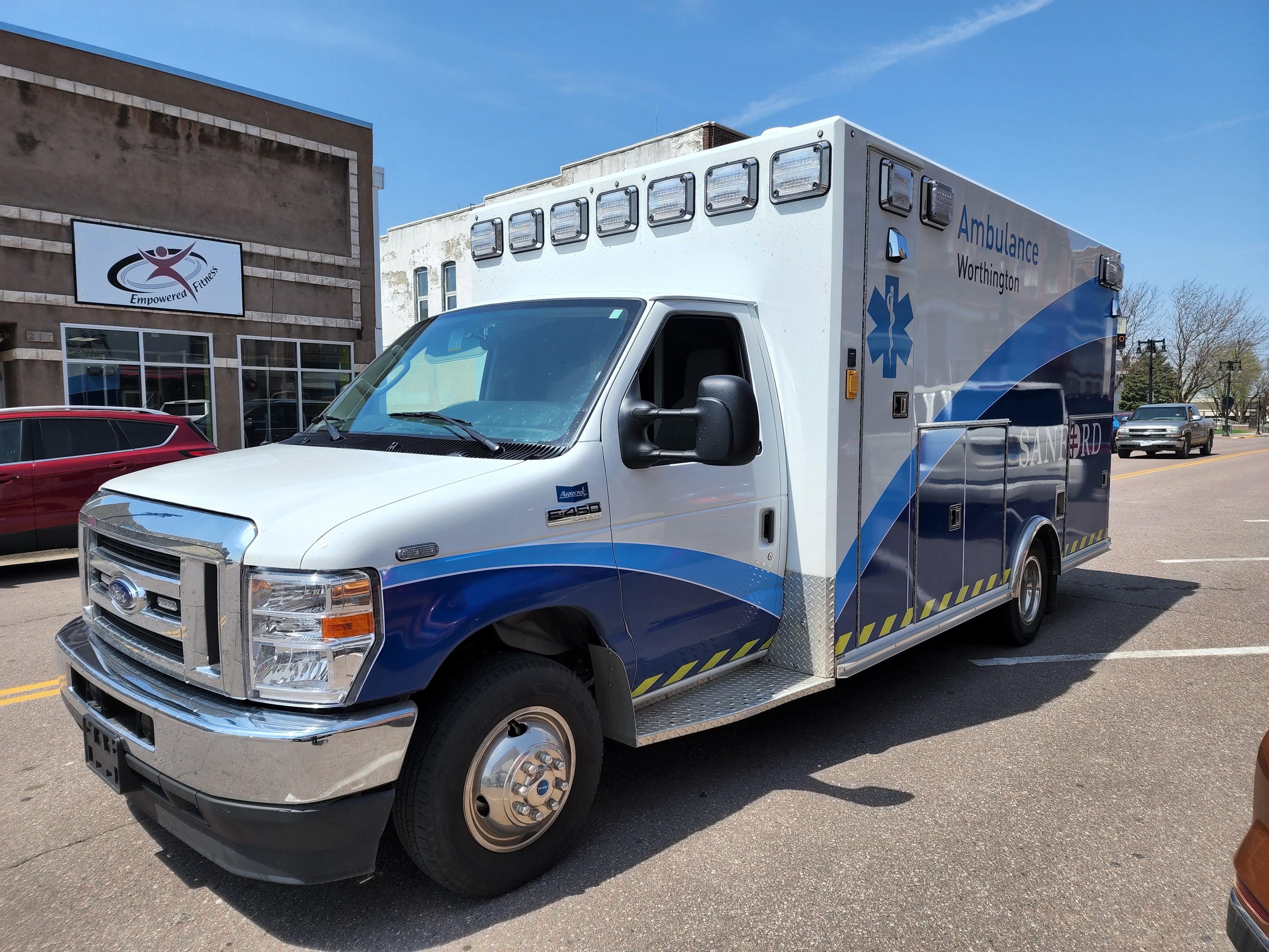 Nobles County talks need for more people to join emergency medical services - Vimarsana News