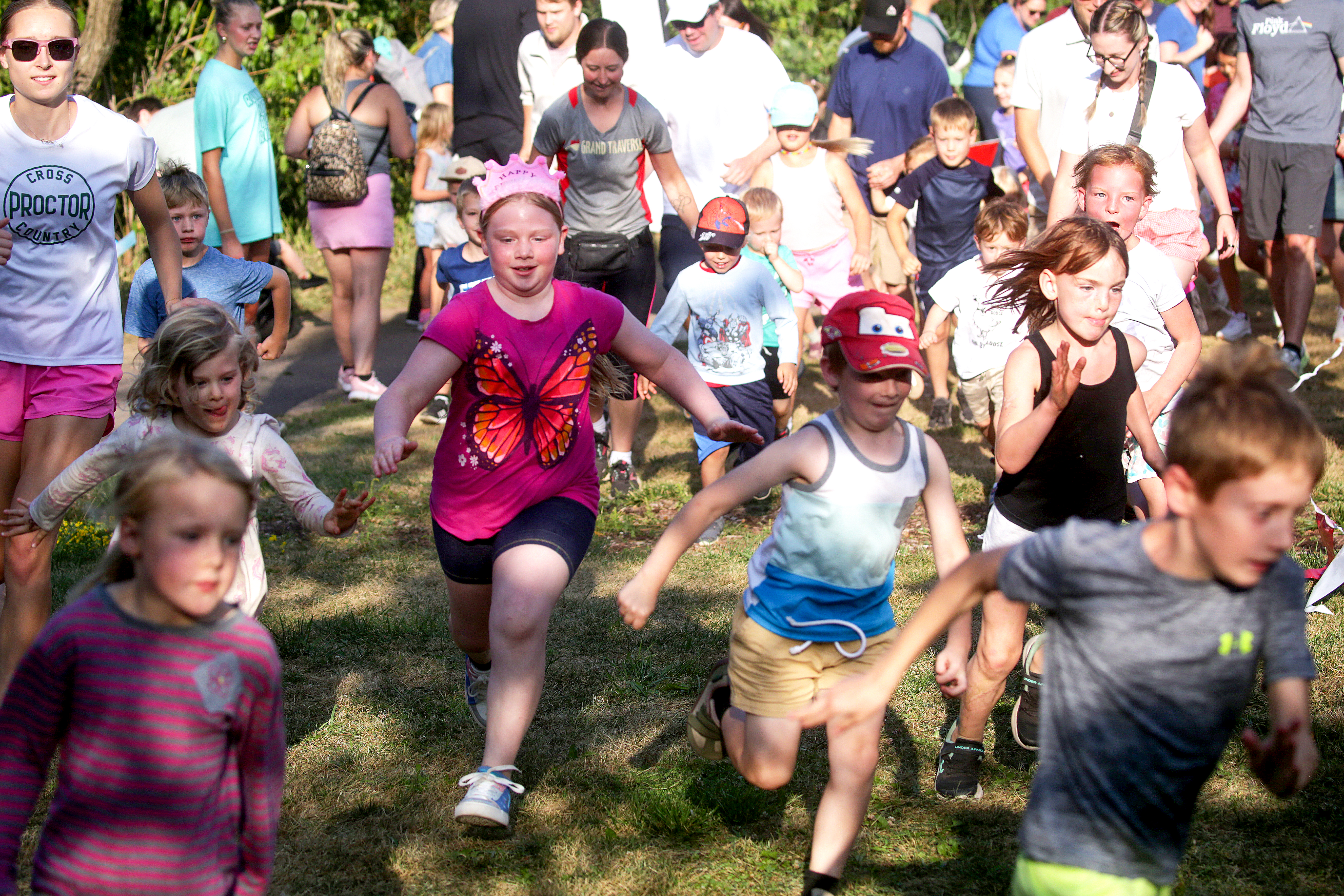 Photos : Kids crew takes over the zoo