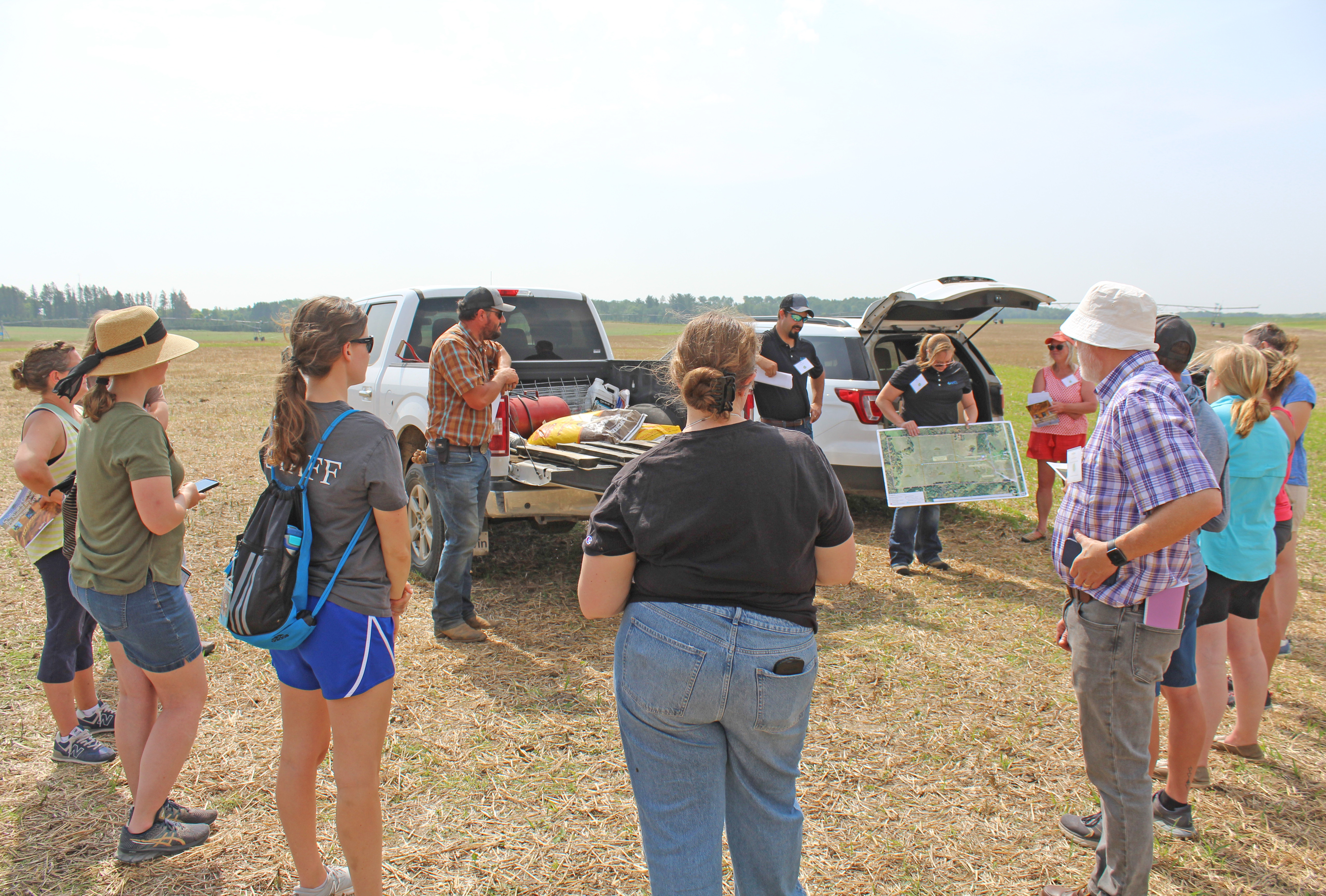 Mack farm shows ag and conservation work together - Vimarsana News