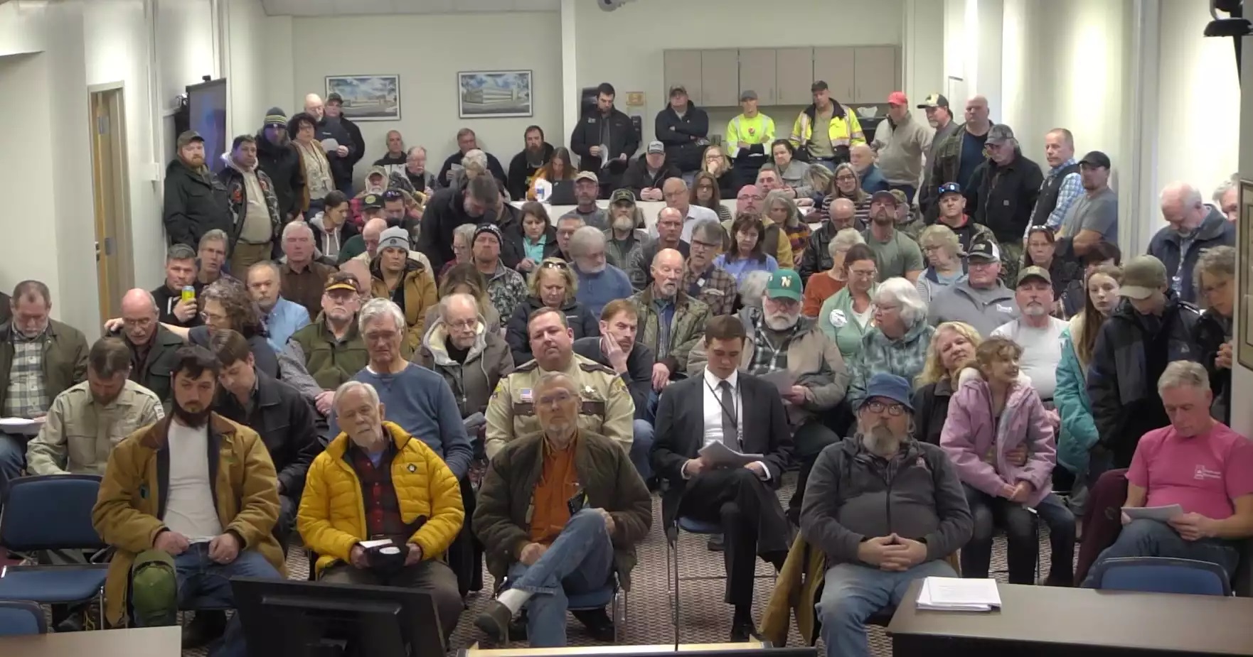 Symbolic gun rights vote by Itasca County draws mixed feelings from rural Minnesota - Vimarsana News