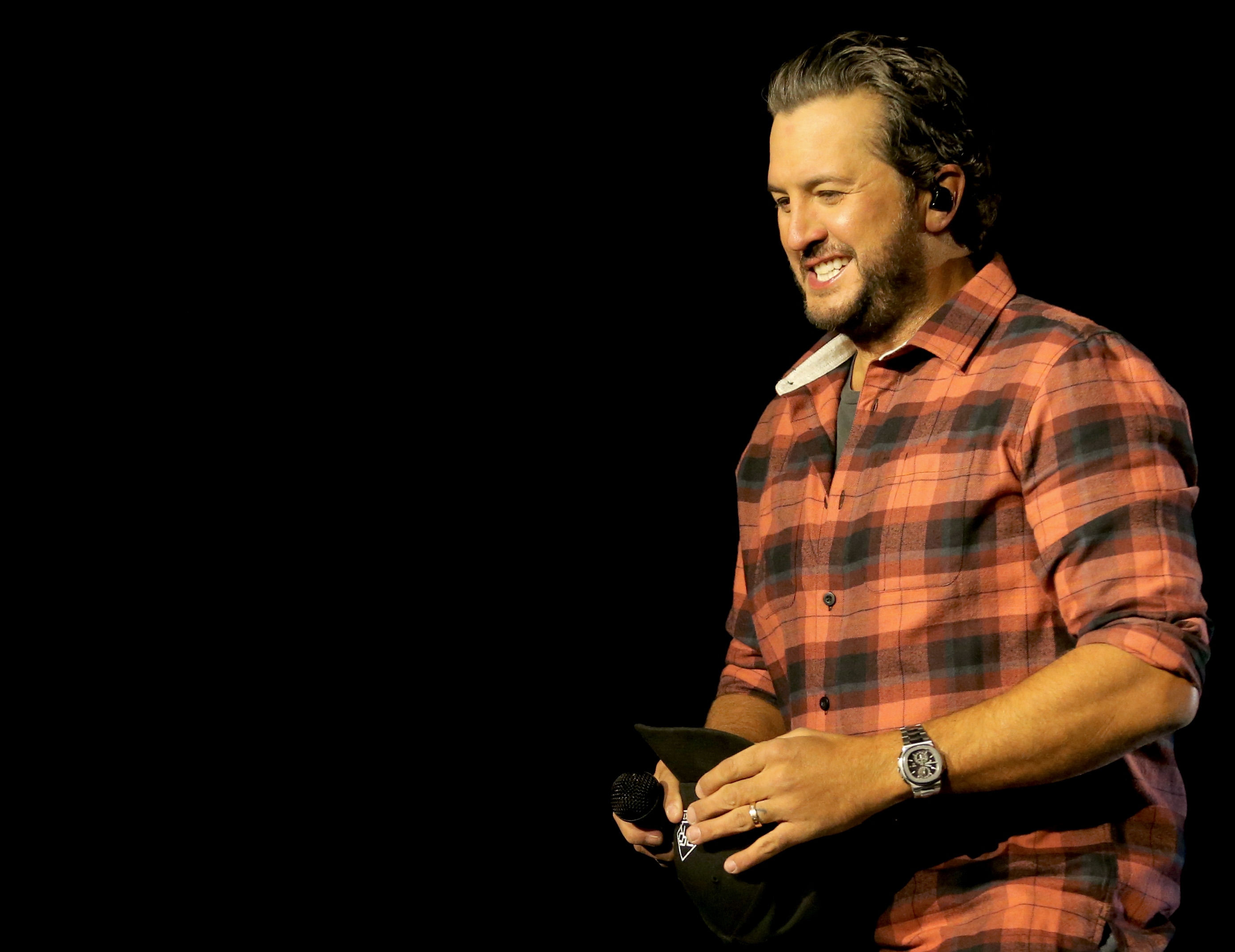Ahead of Minnesota concert, country singer Luke Bryan calls attention to rural health disparities - Vimarsana News