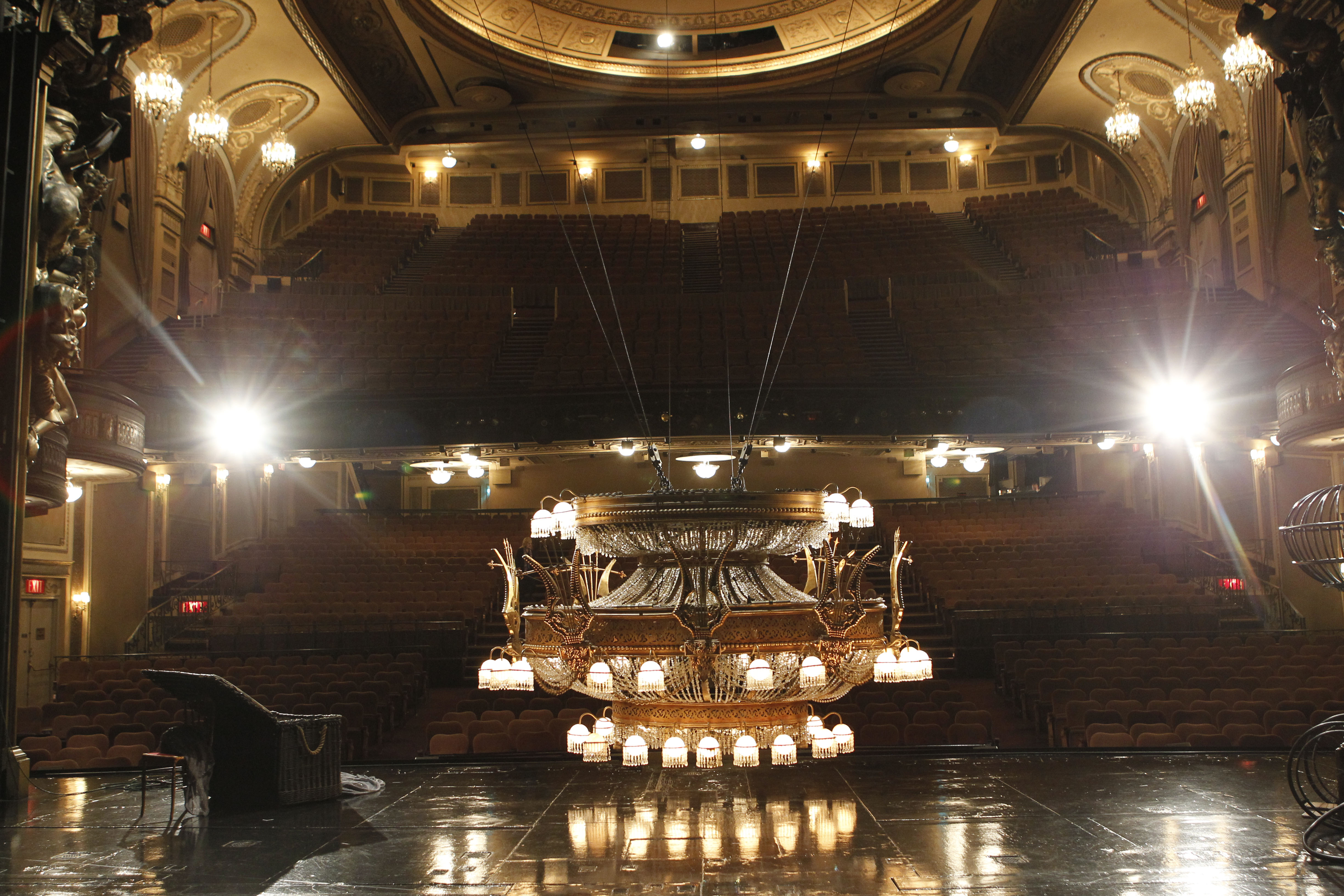 Front Row Seat: Duluth plans sendoff as 'Phantom of the Opera' ends era on Broadway - Vimarsana News