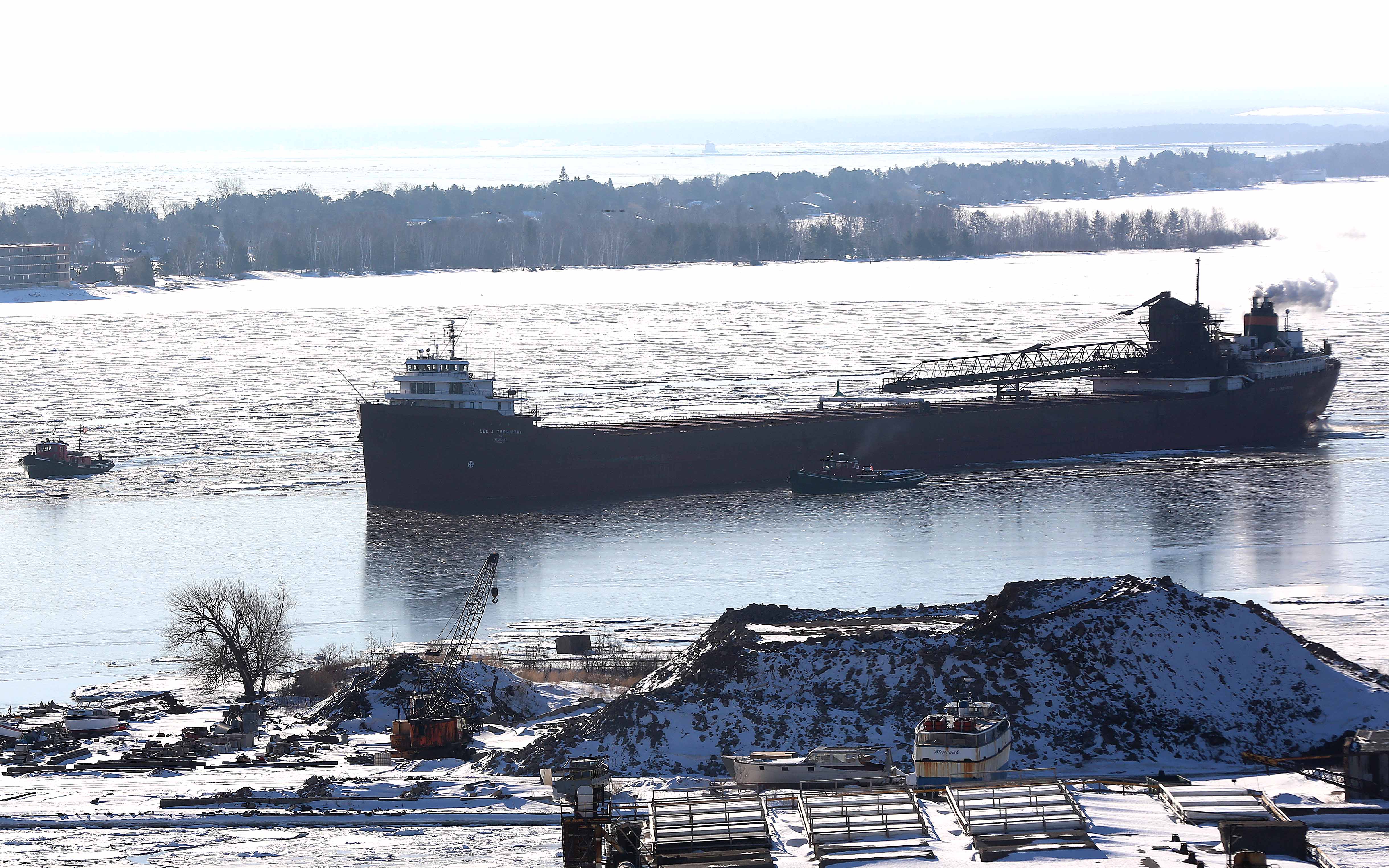 Light on lake ice, Great Lakes shipping season underway - Vimarsana News