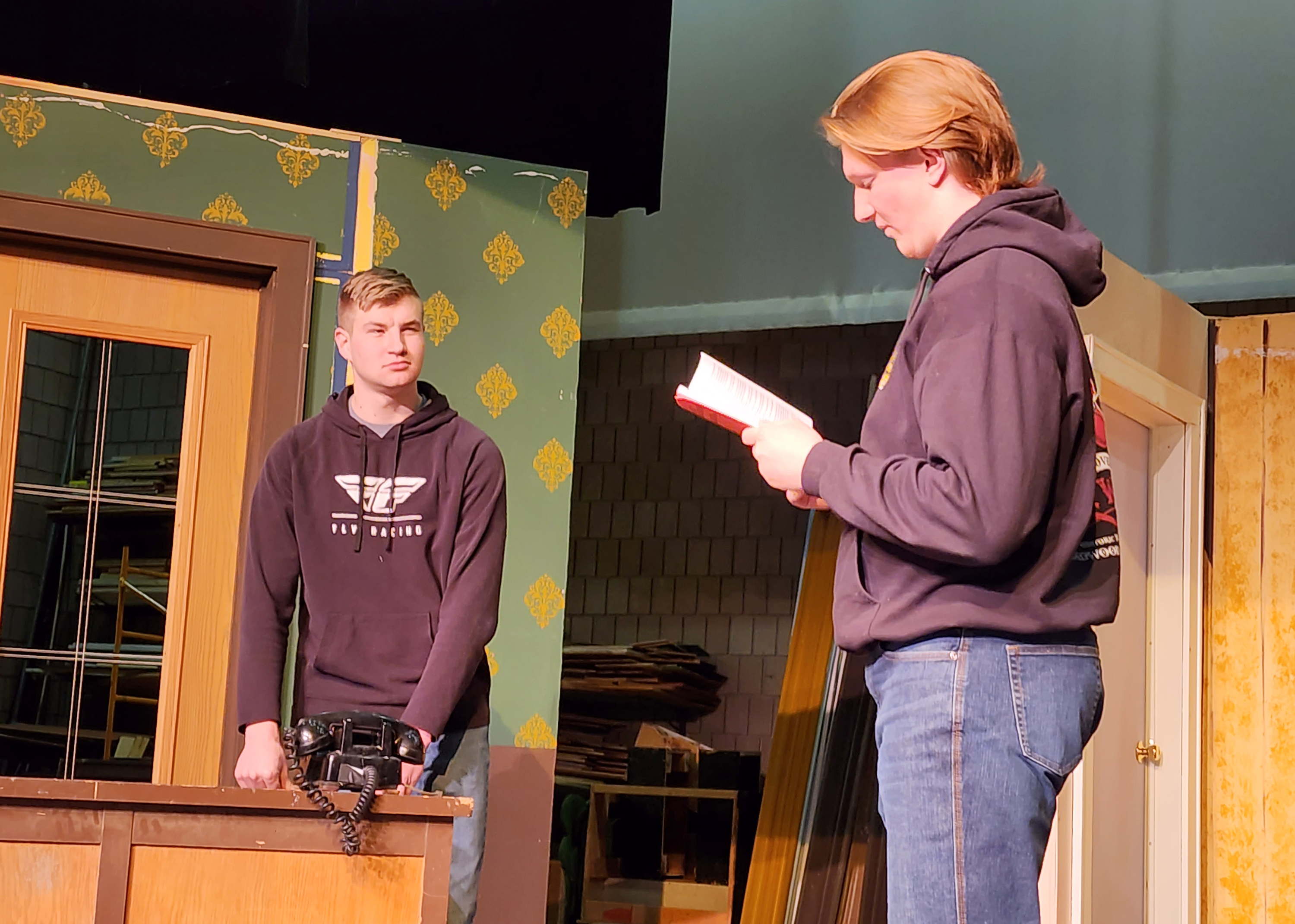 A key, a killer and a committed cast bring 'Murder' to Minnesota West in Worthington - Vimarsana News