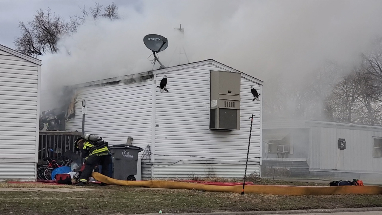 Homeowners displaced after early morning Moorhead fire - Vimarsana News