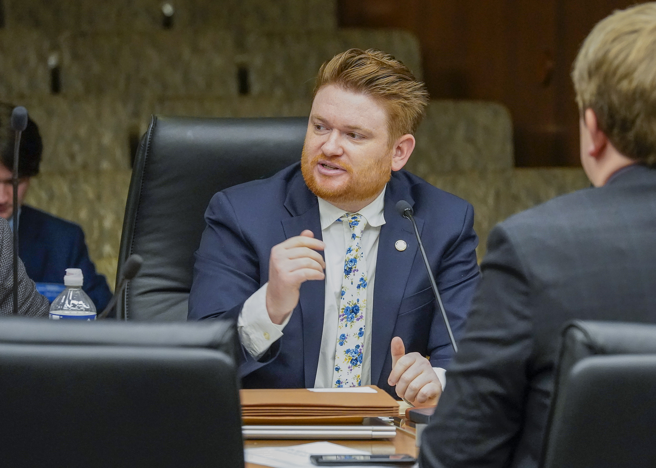 Rep. Andy Smith files for bankruptcy protection after closure of Gray Duck Theater - Vimarsana News