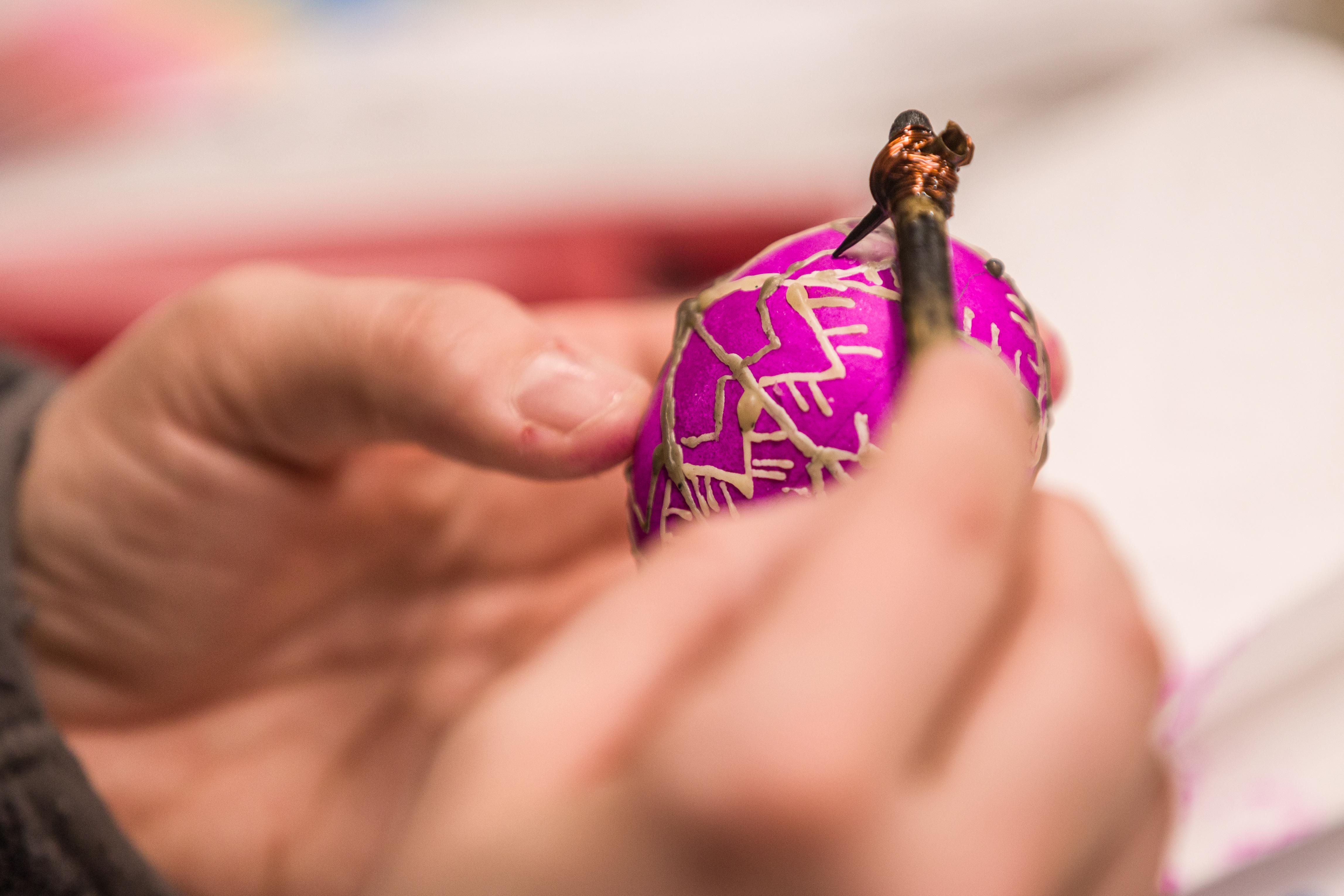 Photos: Making pysanky, Ukrainian Easter eggs, at Garden Party Books in Rochester - Vimarsana News