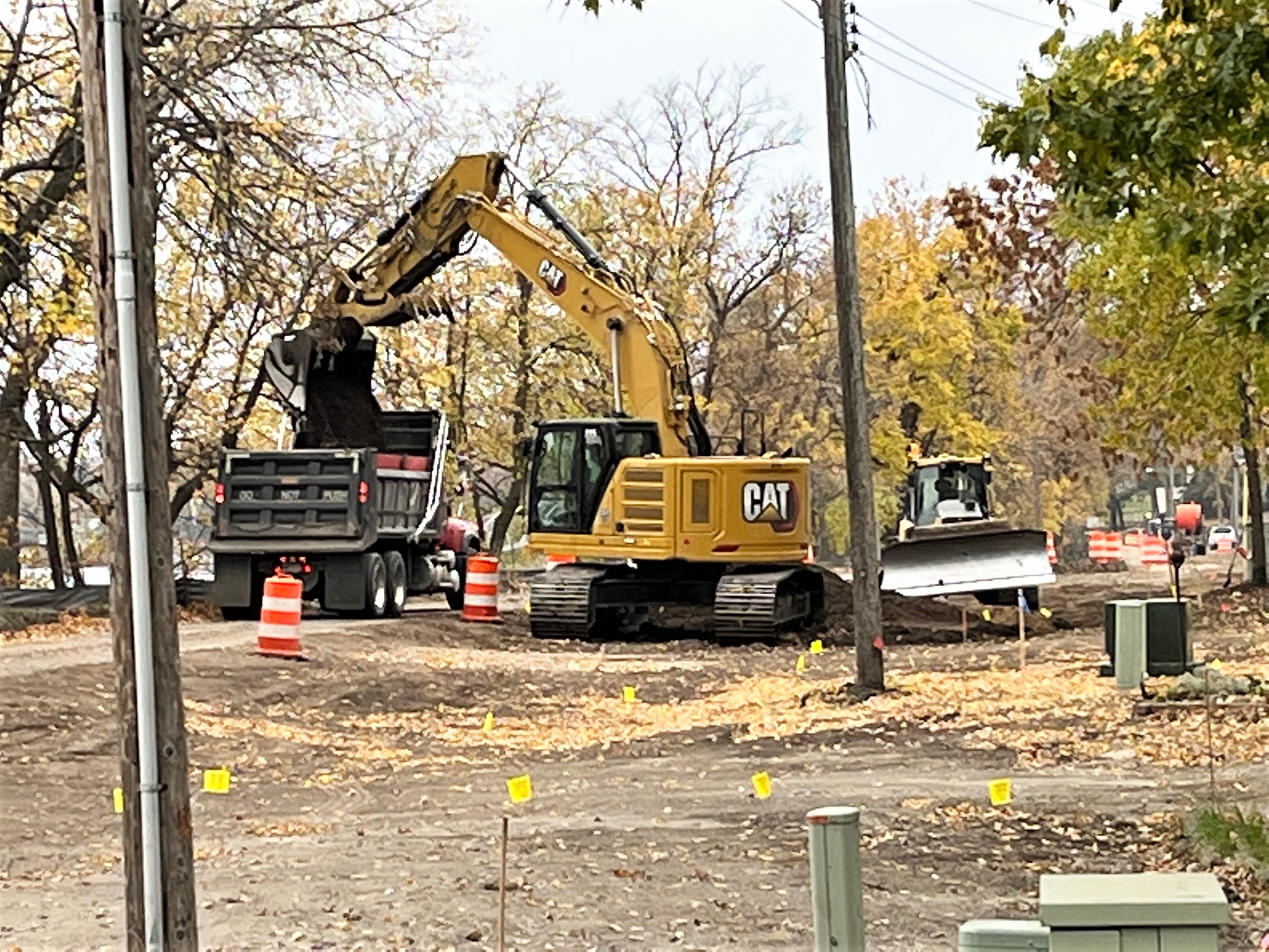 Work is starting up again on the West Lake Drive projects - Vimarsana News