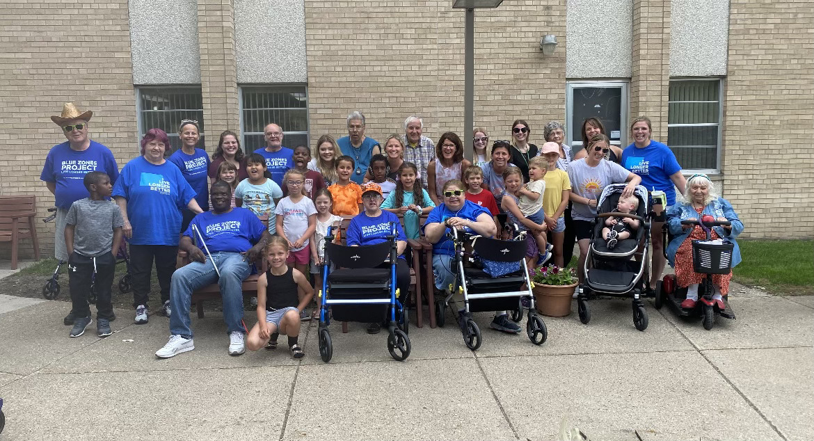 Blue Zone Projects gets students involved in the community - Vimarsana News