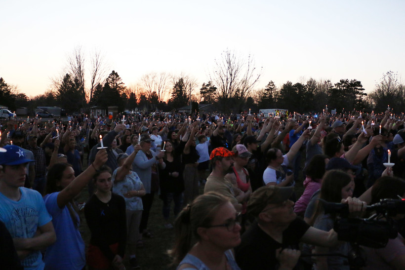Northwestern Wisconsin turns out to honor police officers killed in weekend shootout - Vimarsana News