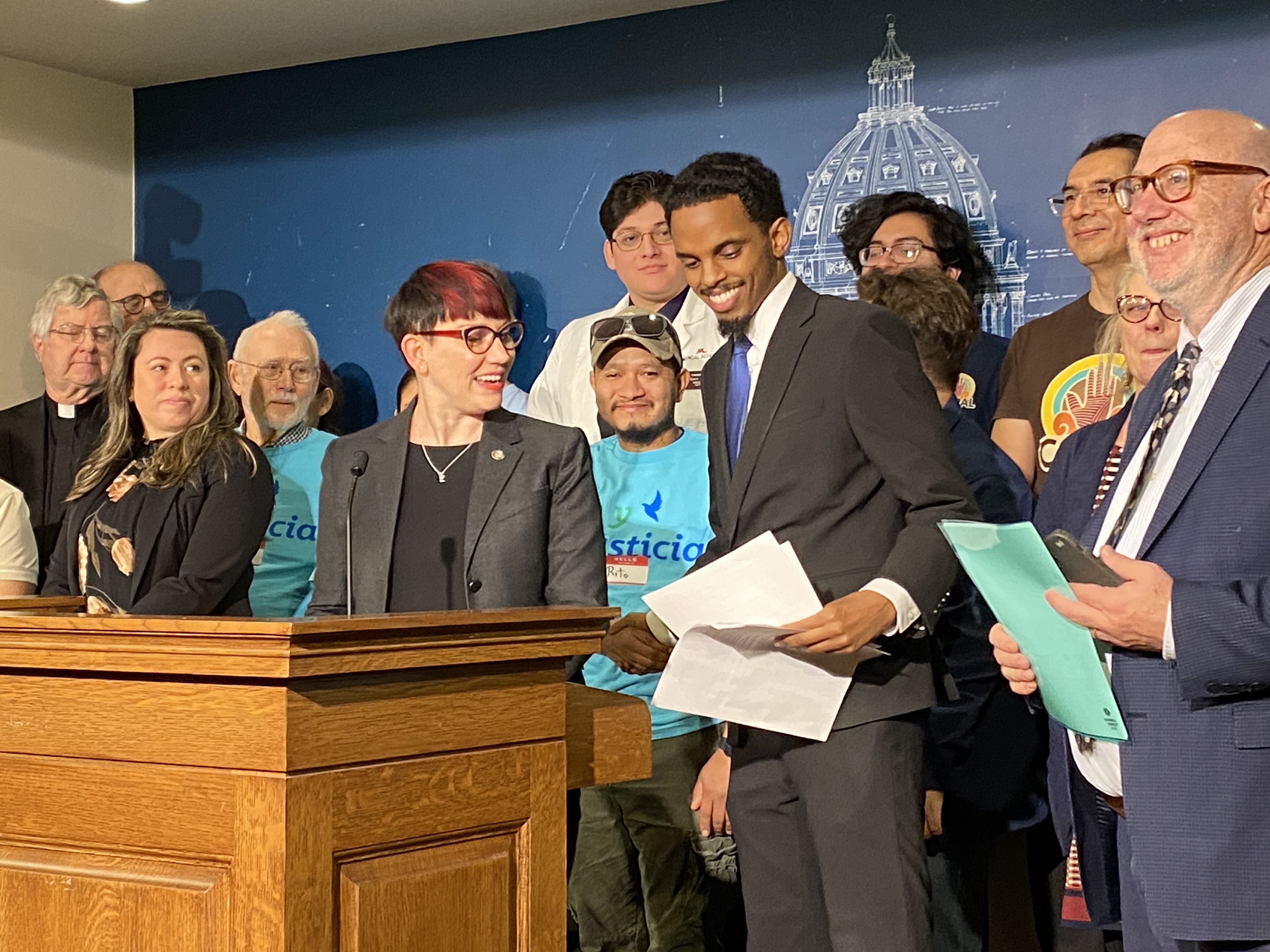 DFL to introduce bill barring police from enforcing federal civil immigration law - Vimarsana News