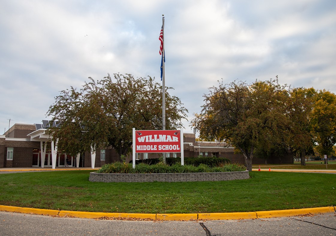 Willmar School Board delays decision on closing Middle School pool - Vimarsana News