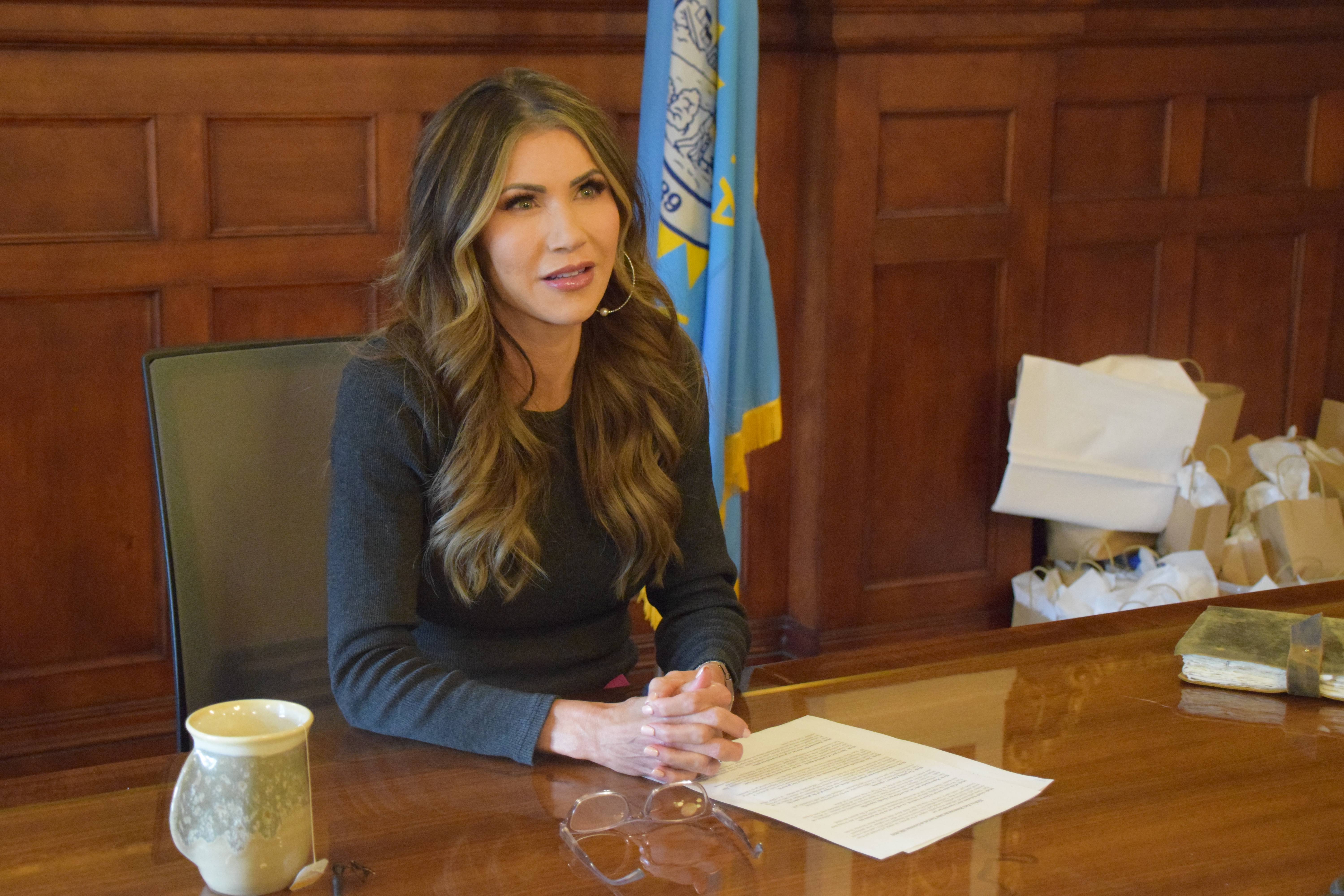 Gov. Kristi Noem boosts grocery tax, criticizes GOP lawmakers following whirlwind tax day in SD - Vimarsana News