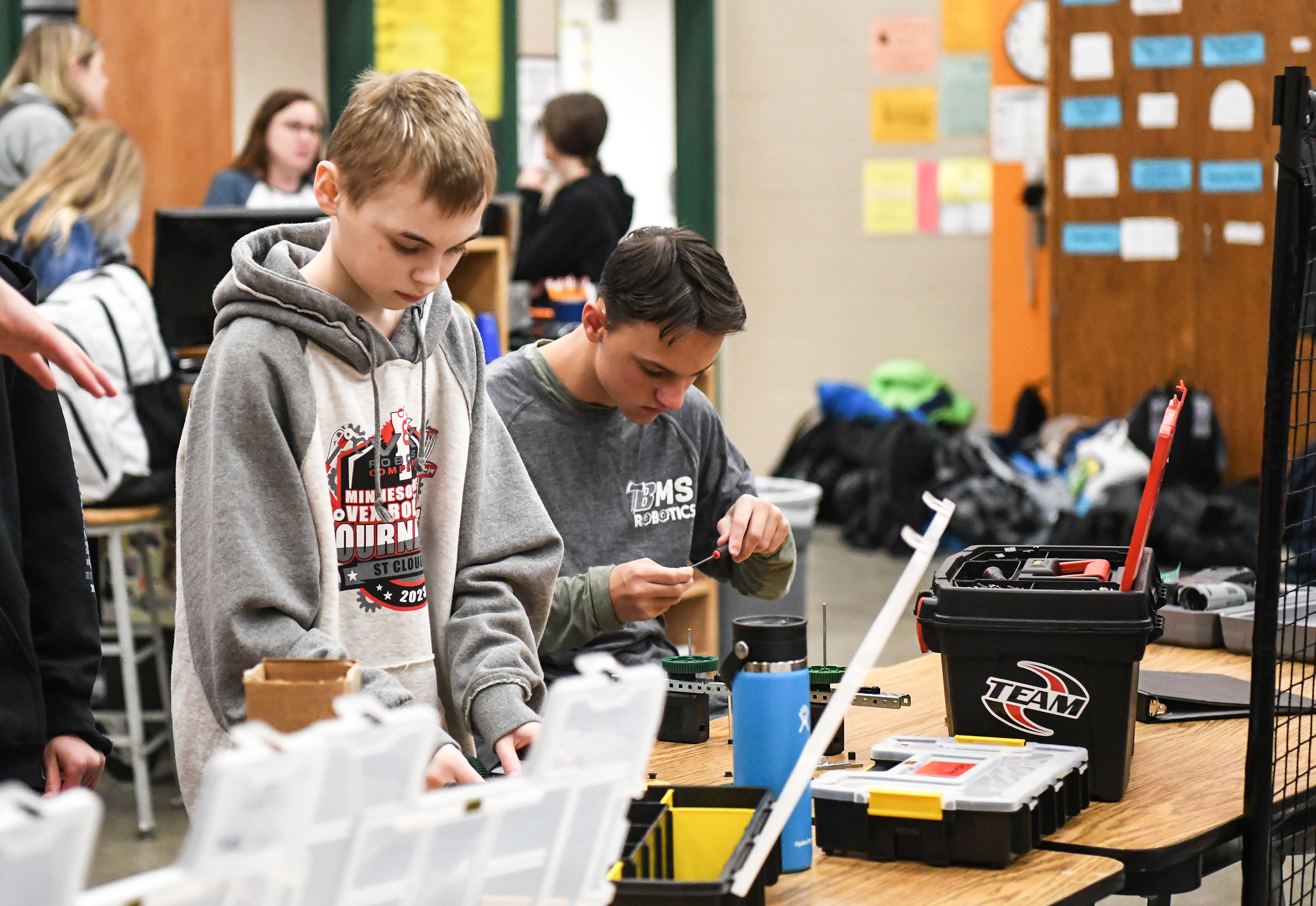 Bemidji Middle School robotics team qualifies for VEX Robotics World Championship 2 years running - Vimarsana News